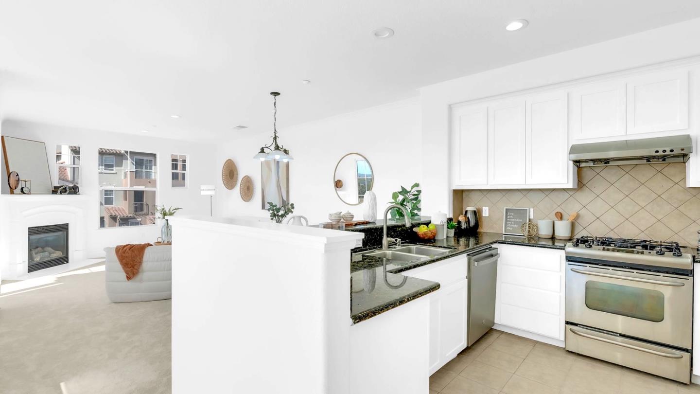 Detail Gallery Image 12 of 36 For 1756 Camino Leonor, San Jose,  CA 95131 - 2 Beds | 2 Baths