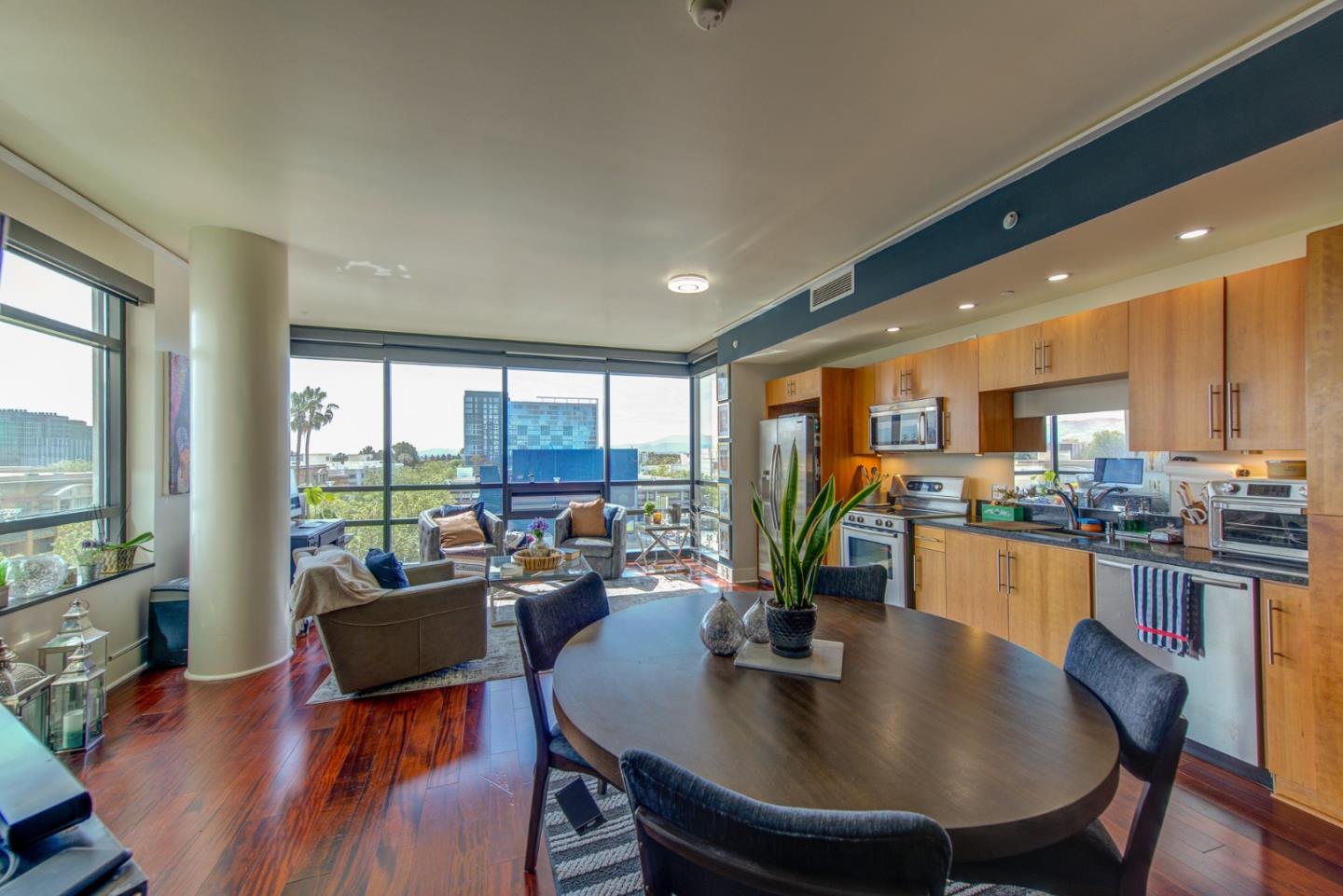 Detail Gallery Image 3 of 37 For 88 E San Fernando St #704,  San Jose,  CA 95113 - 1 Beds | 1 Baths