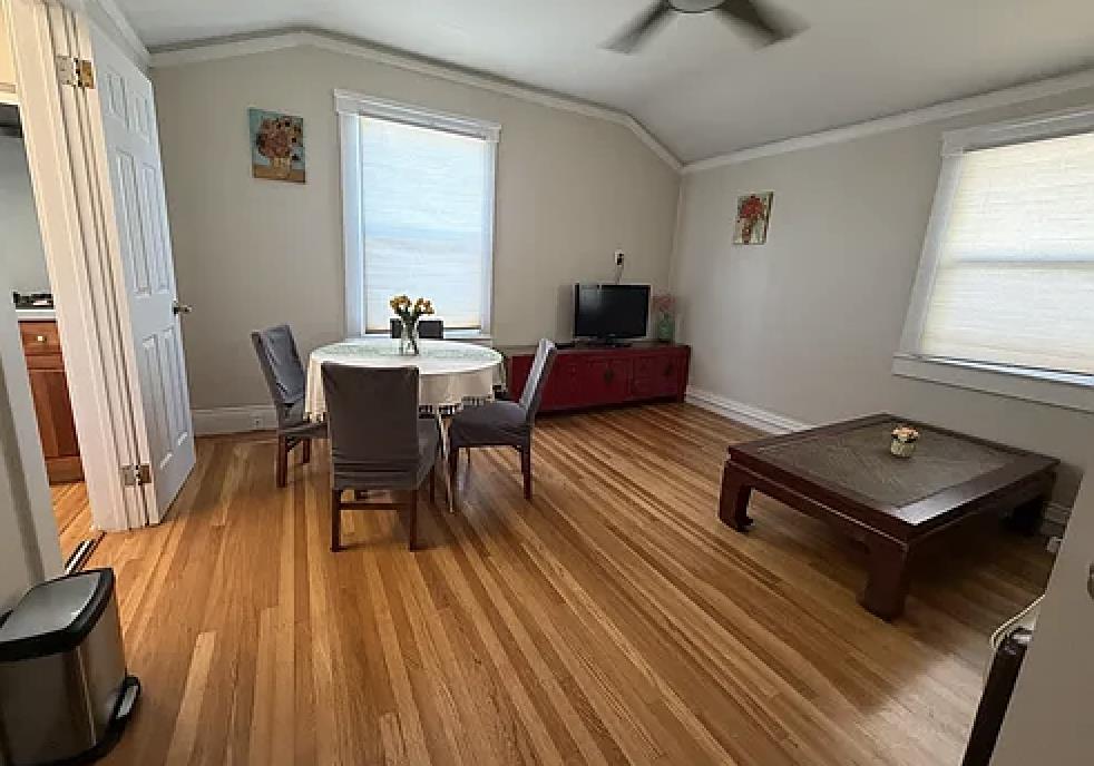 Front Image Thumbnail for ML82043243