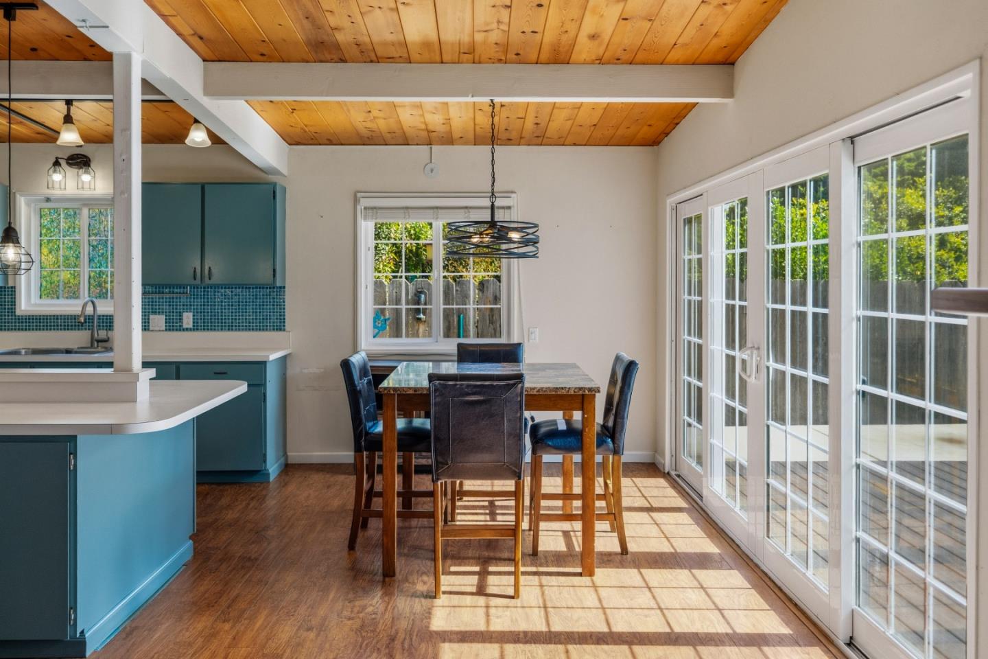 Detail Gallery Image 15 of 43 For 3058 Berney Dr, Marina,  CA 93933 - 3 Beds | 2 Baths