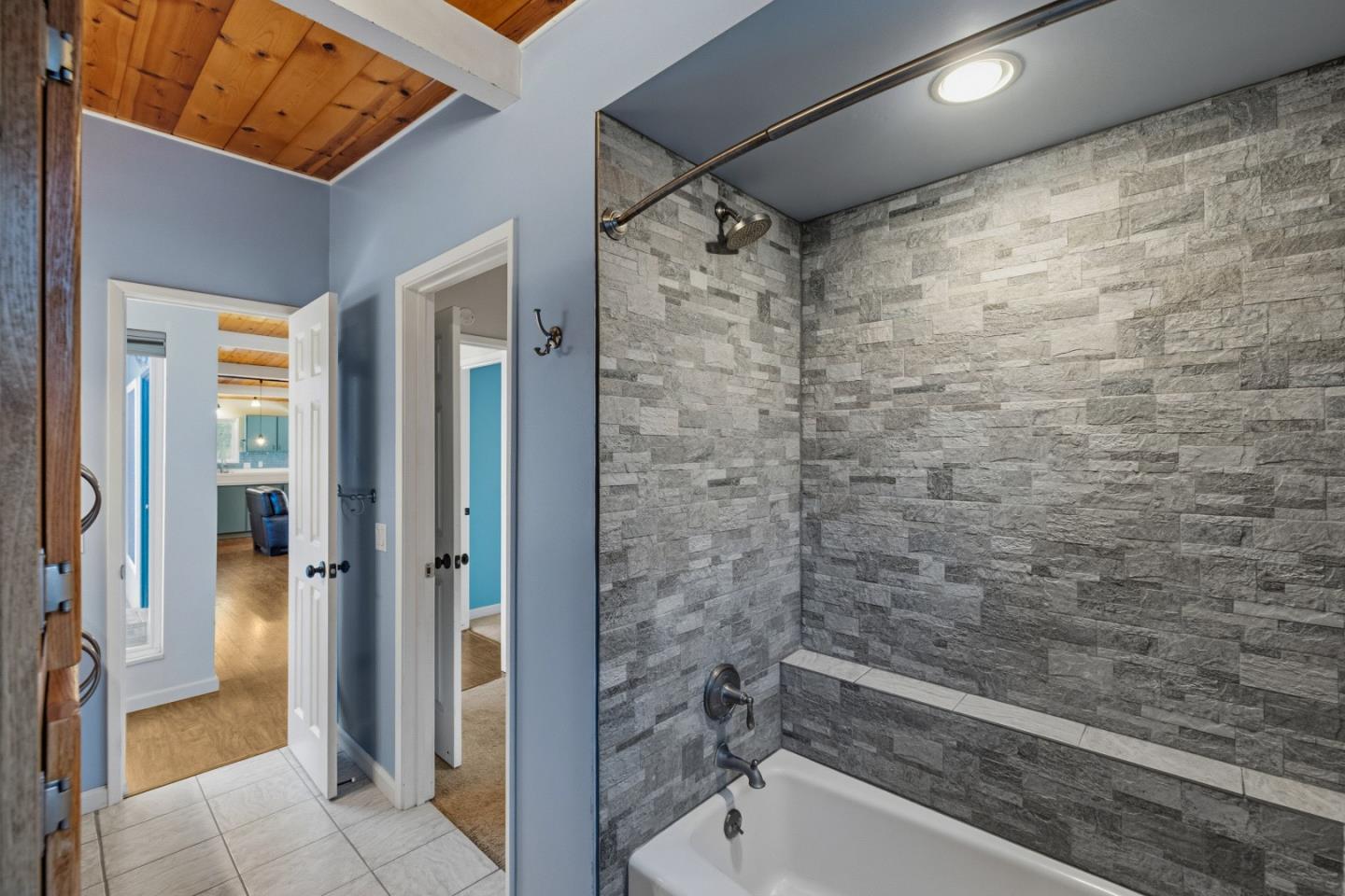 Detail Gallery Image 20 of 43 For 3058 Berney Dr, Marina,  CA 93933 - 3 Beds | 2 Baths