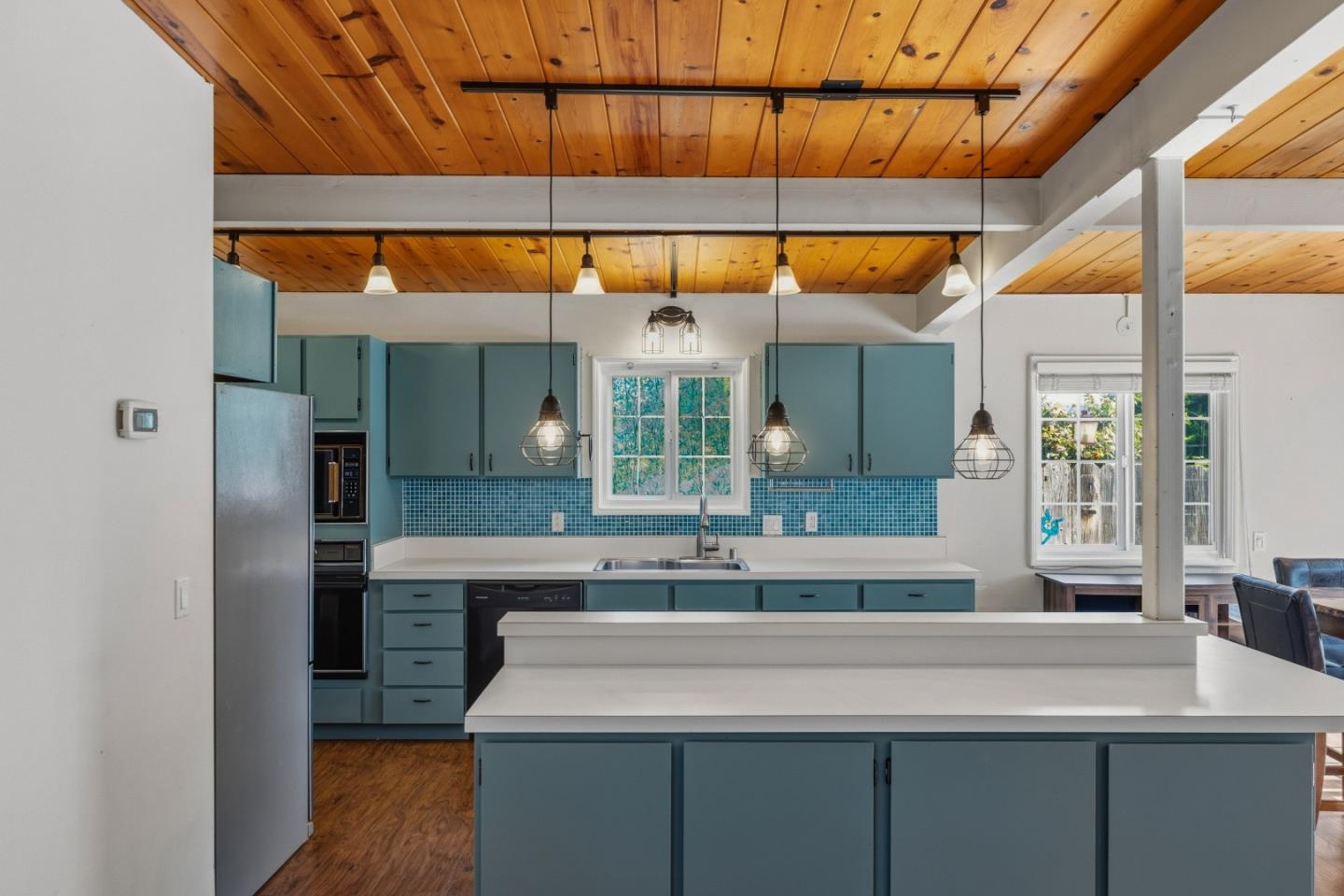 Detail Gallery Image 8 of 43 For 3058 Berney Dr, Marina,  CA 93933 - 3 Beds | 2 Baths