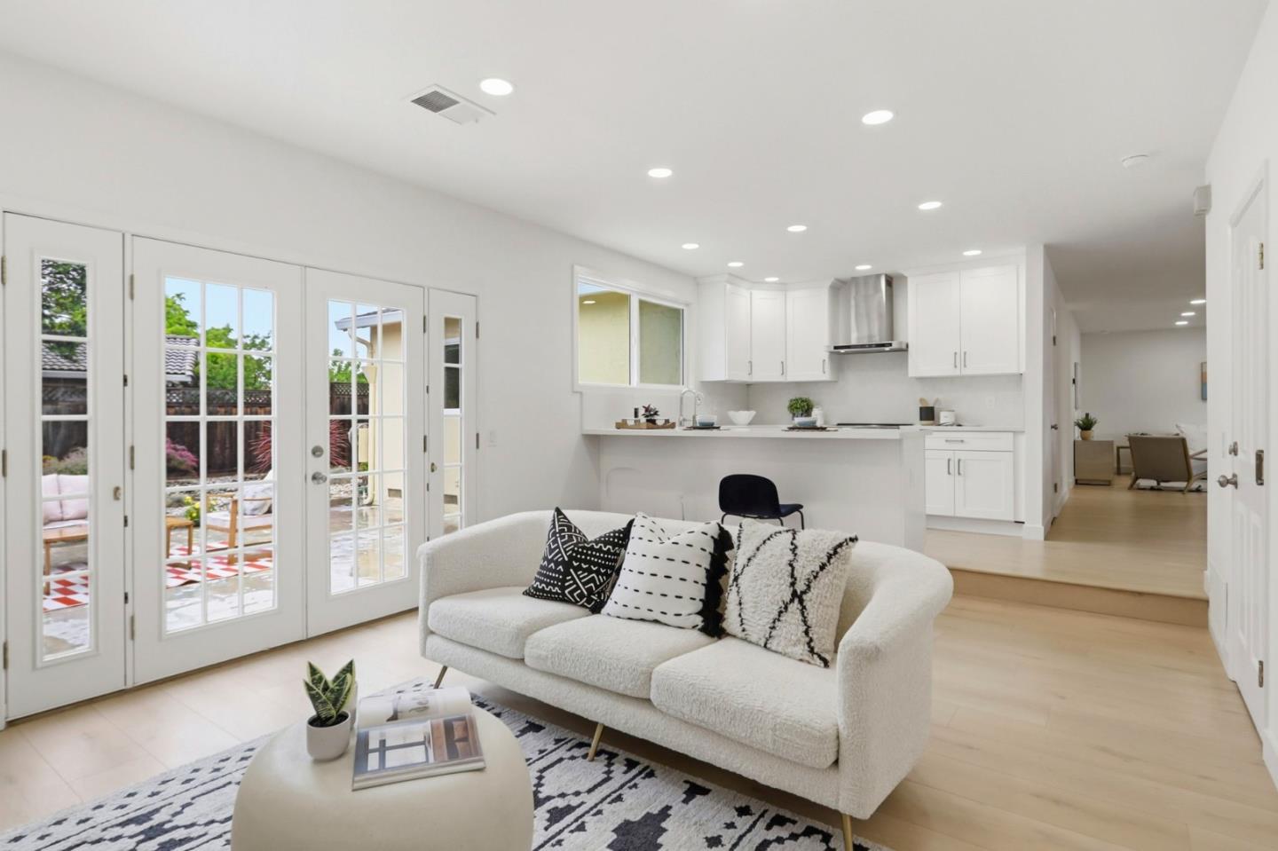 Detail Gallery Image 10 of 53 For 4407 Hendrix Ct, San Jose,  CA 95124 - 3 Beds | 2 Baths