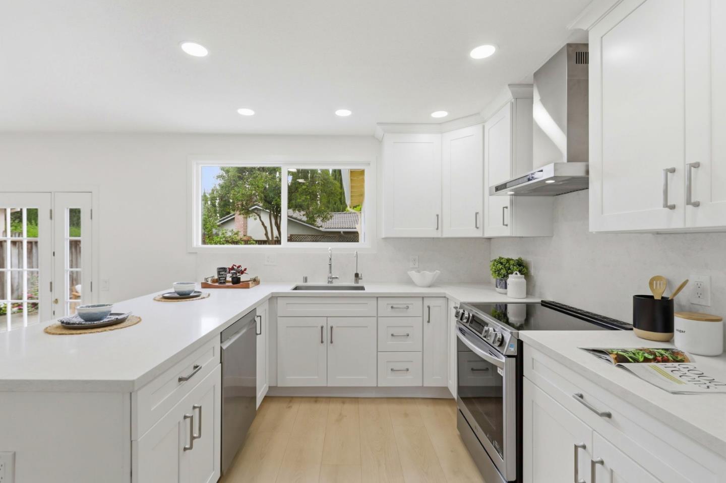 Detail Gallery Image 15 of 53 For 4407 Hendrix Ct, San Jose,  CA 95124 - 3 Beds | 2 Baths