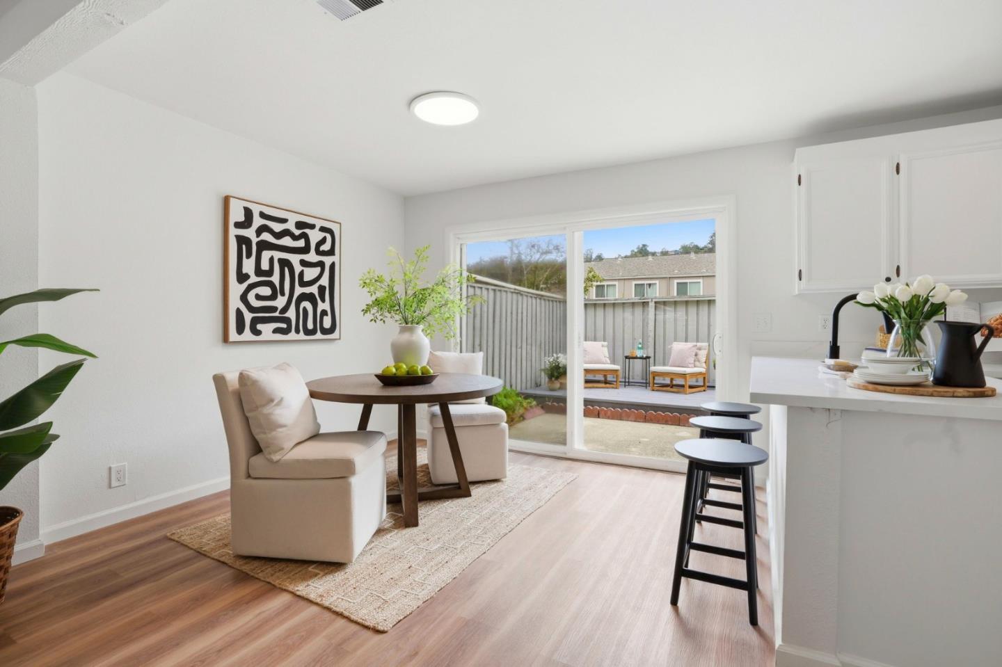 Detail Gallery Image 13 of 34 For Rosita Rd, Pacifica,  CA 94044 - 2 Beds | 1/1 Baths