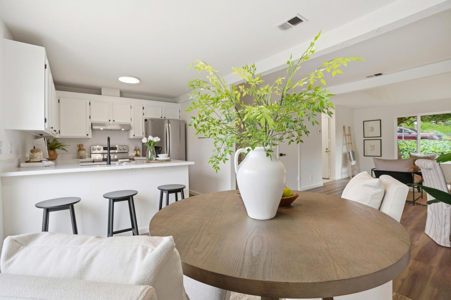 Detail Gallery Image 14 of 34 For Rosita Rd, Pacifica,  CA 94044 - 2 Beds | 1/1 Baths