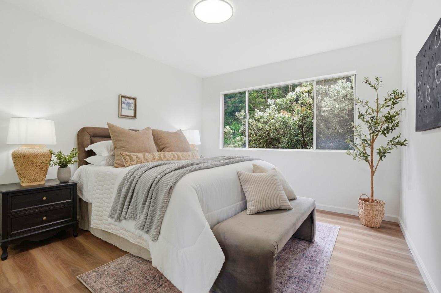 Detail Gallery Image 17 of 34 For Rosita Rd, Pacifica,  CA 94044 - 2 Beds | 1/1 Baths