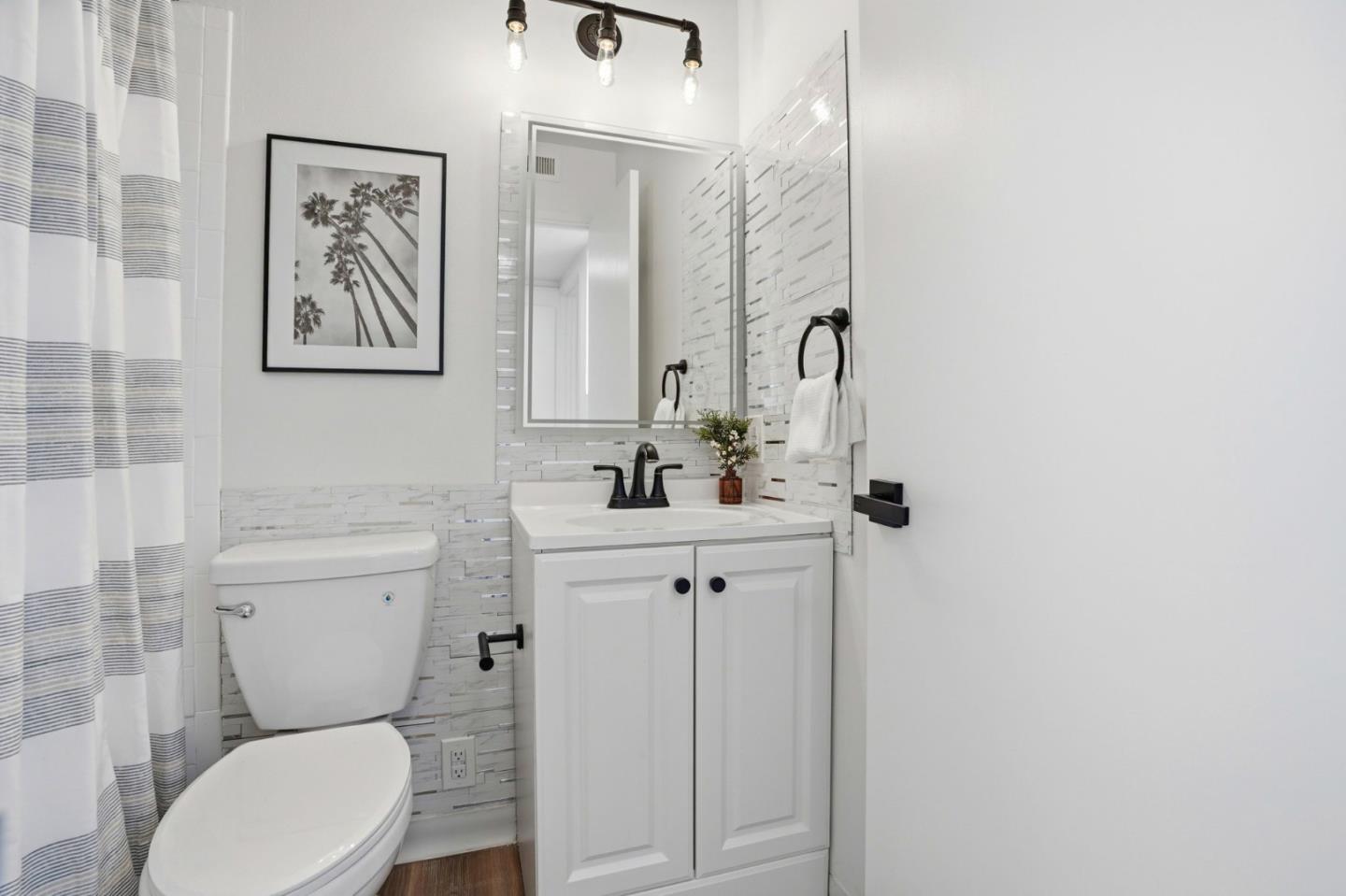 Detail Gallery Image 22 of 34 For Rosita Rd, Pacifica,  CA 94044 - 2 Beds | 1/1 Baths