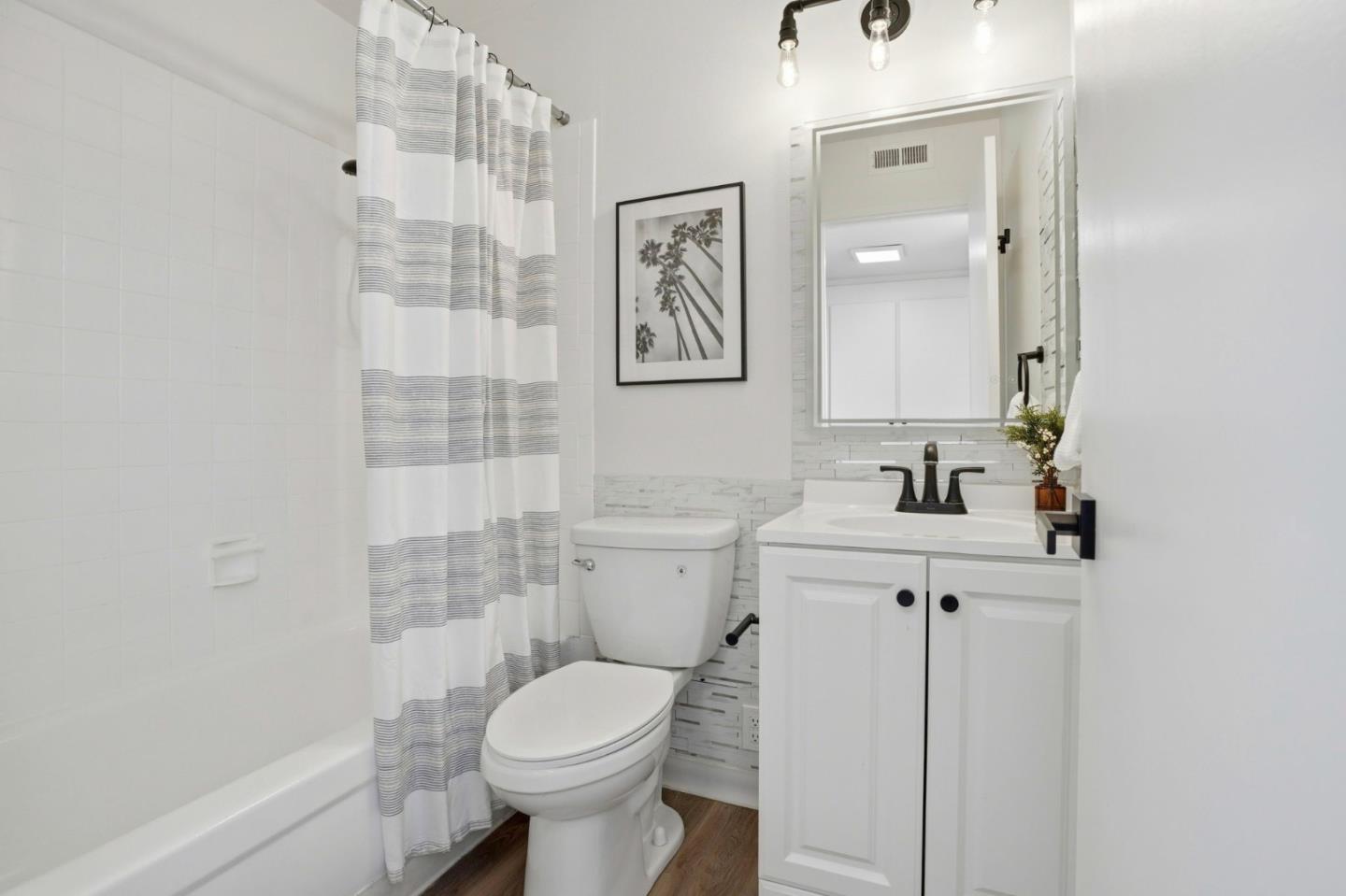 Detail Gallery Image 23 of 34 For Rosita Rd, Pacifica,  CA 94044 - 2 Beds | 1/1 Baths