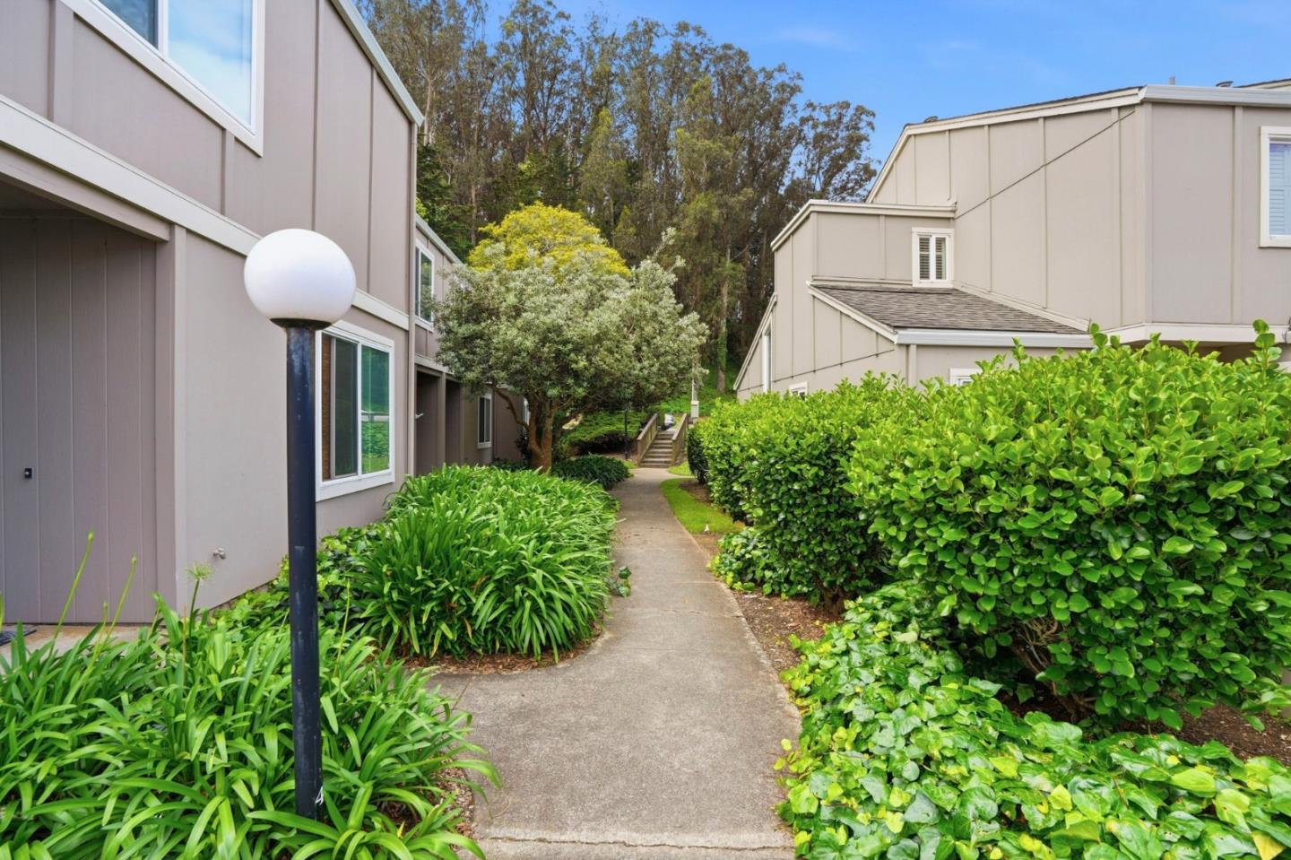 Detail Gallery Image 27 of 34 For Rosita Rd, Pacifica,  CA 94044 - 2 Beds | 1/1 Baths