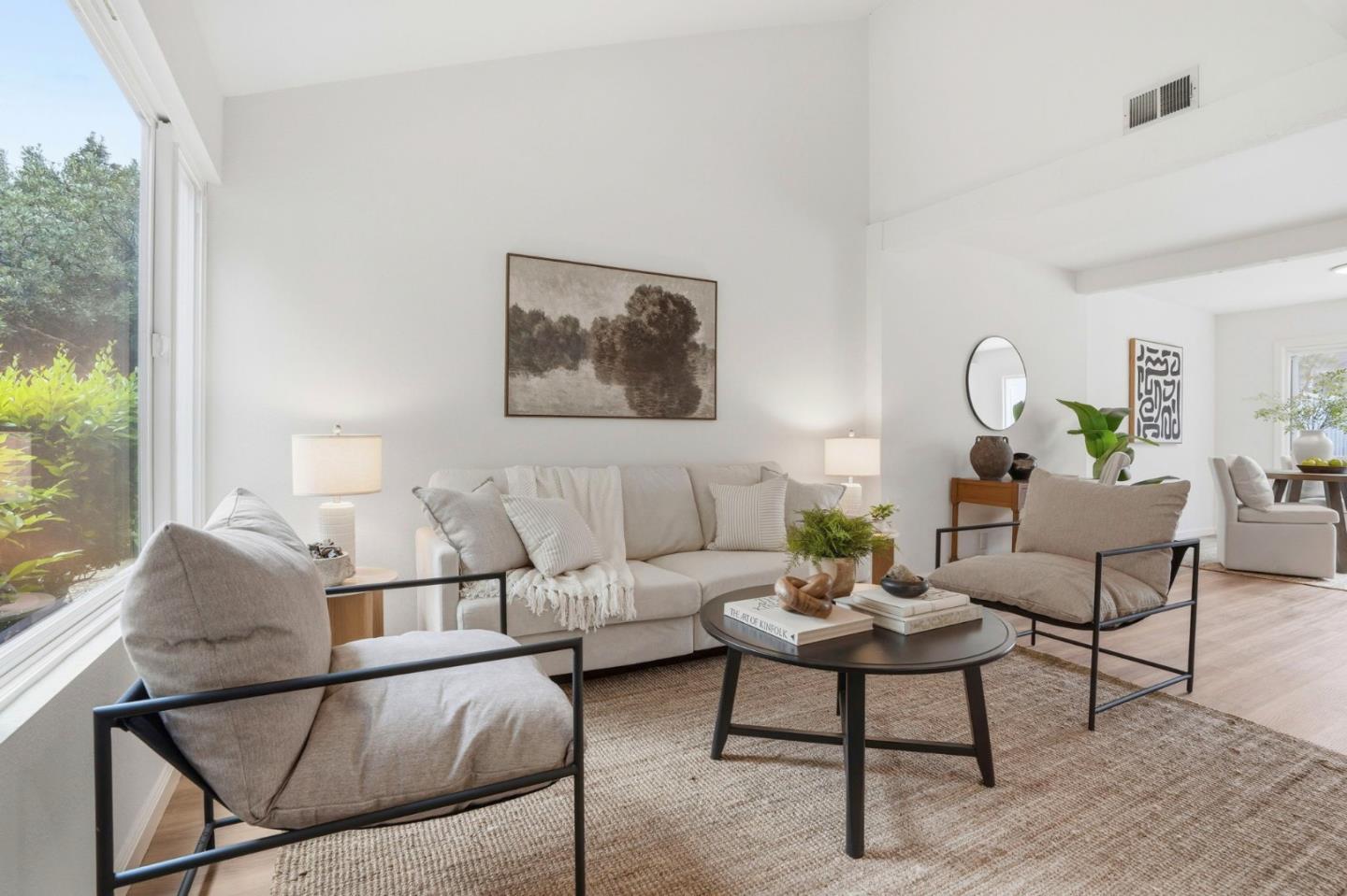 Detail Gallery Image 6 of 34 For Rosita Rd, Pacifica,  CA 94044 - 2 Beds | 1/1 Baths