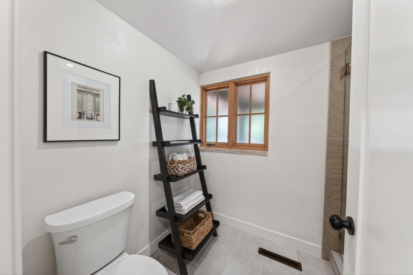 Detail Gallery Image 24 of 53 For 2734 Doverton Sq, Mountain View,  CA 94040 - 4 Beds | 2/1 Baths