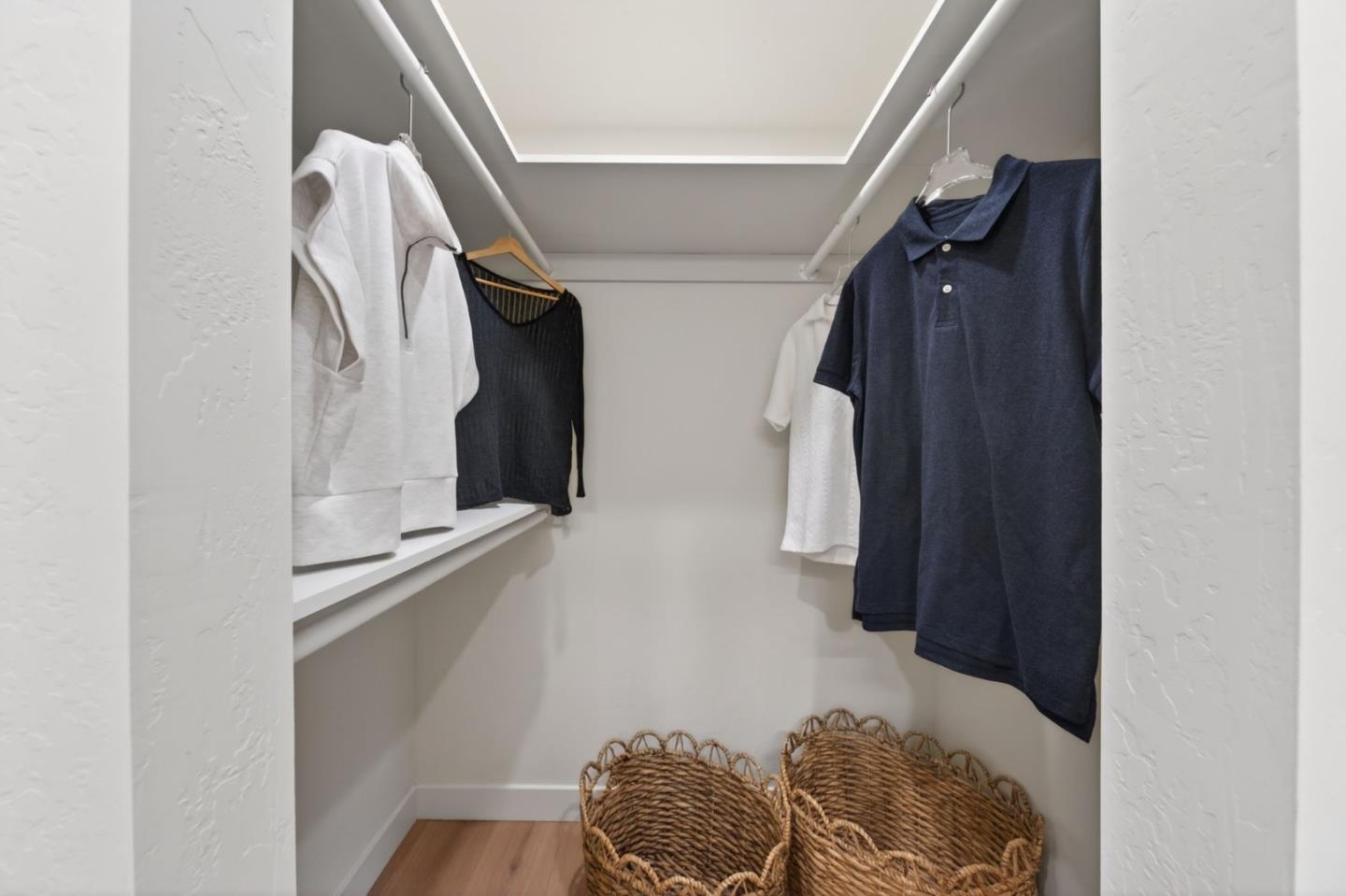 Detail Gallery Image 25 of 53 For 2734 Doverton Sq, Mountain View,  CA 94040 - 4 Beds | 2/1 Baths