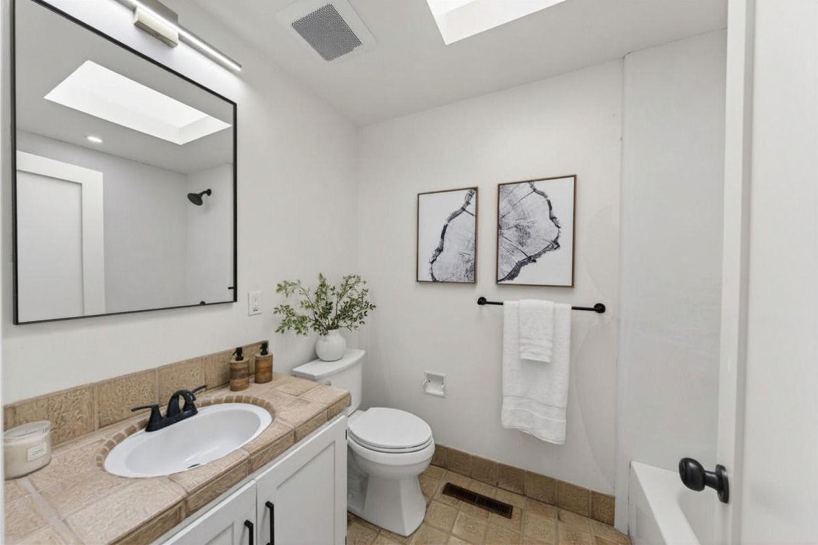 Detail Gallery Image 27 of 53 For 2734 Doverton Sq, Mountain View,  CA 94040 - 4 Beds | 2/1 Baths