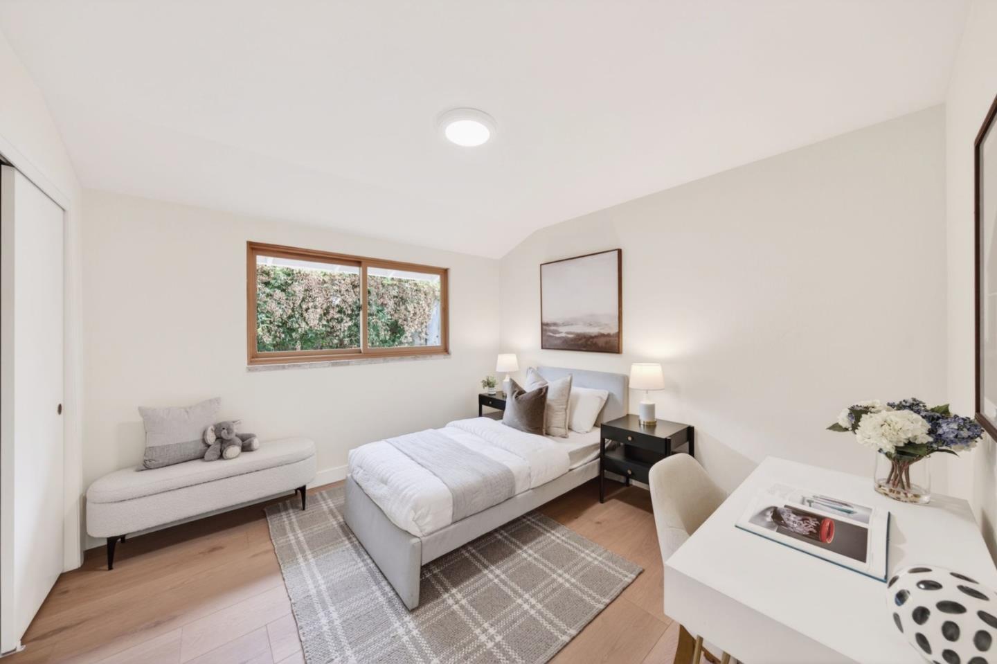 Detail Gallery Image 28 of 53 For 2734 Doverton Sq, Mountain View,  CA 94040 - 4 Beds | 2/1 Baths