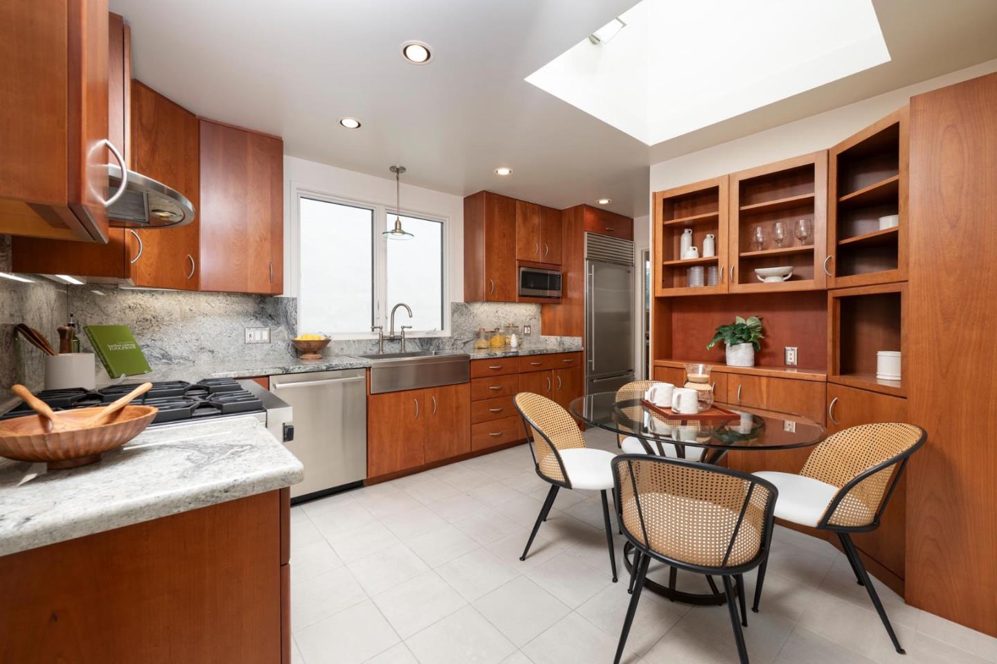 Detail Gallery Image 9 of 29 For 67 Parkside Ave, Daly City,  CA 94015 - 3 Beds | 2 Baths