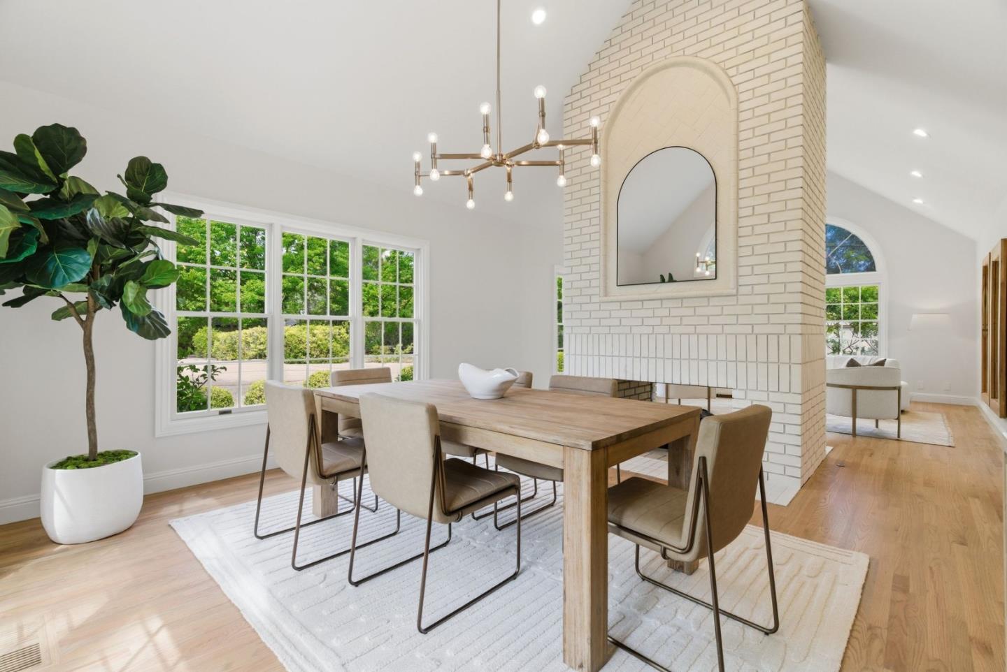 Detail Gallery Image 12 of 30 For 8 Almendra Ln, Los Altos,  CA 94022 - 4 Beds | 3 Baths