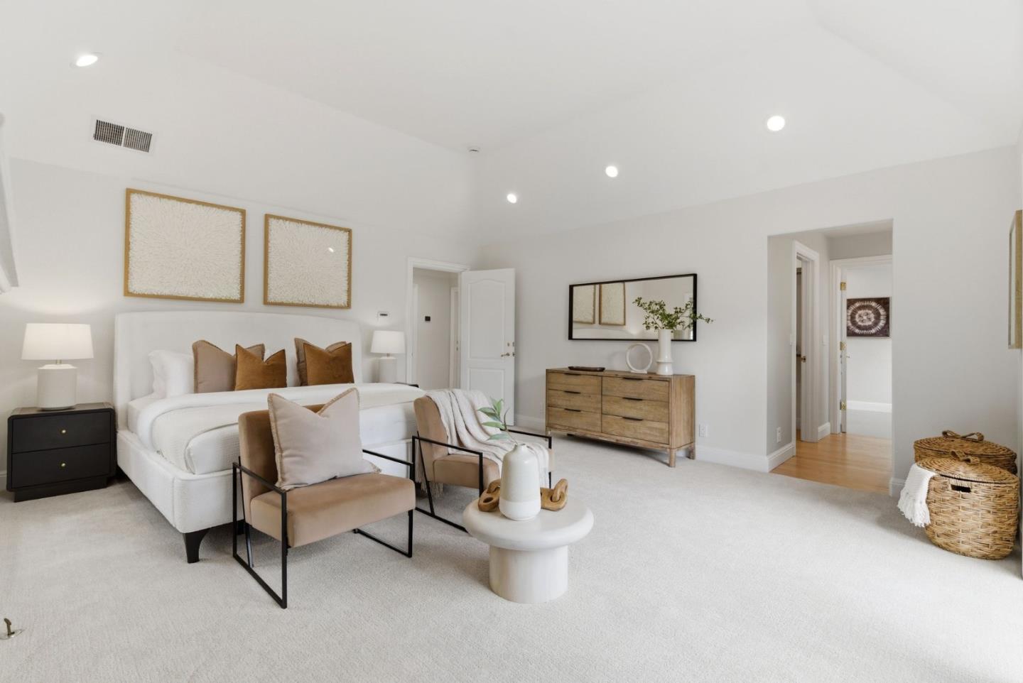 Detail Gallery Image 17 of 30 For 8 Almendra Ln, Los Altos,  CA 94022 - 4 Beds | 3 Baths