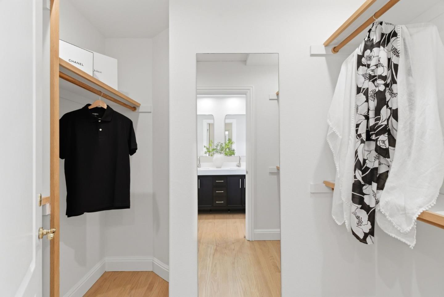 Detail Gallery Image 18 of 30 For 8 Almendra Ln, Los Altos,  CA 94022 - 4 Beds | 3 Baths