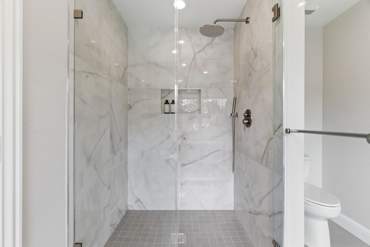 Detail Gallery Image 21 of 30 For 8 Almendra Ln, Los Altos,  CA 94022 - 4 Beds | 3 Baths