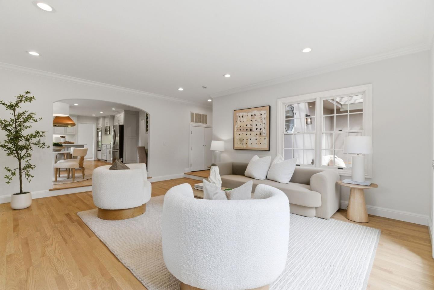 Detail Gallery Image 8 of 30 For 8 Almendra Ln, Los Altos,  CA 94022 - 4 Beds | 3 Baths