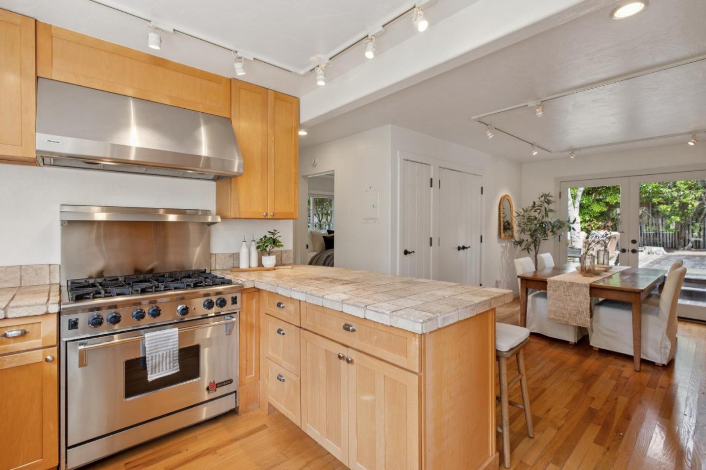 Detail Gallery Image 19 of 49 For 0 Guadalupe 2 Nw 3rd, Carmel,  CA 93921 - 4 Beds | 3/1 Baths