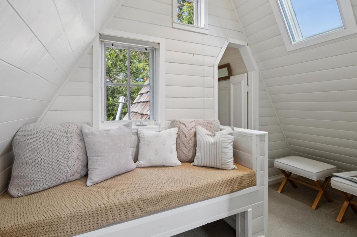 Detail Gallery Image 33 of 49 For 0 Guadalupe 2 Nw 3rd, Carmel,  CA 93921 - 4 Beds | 3/1 Baths