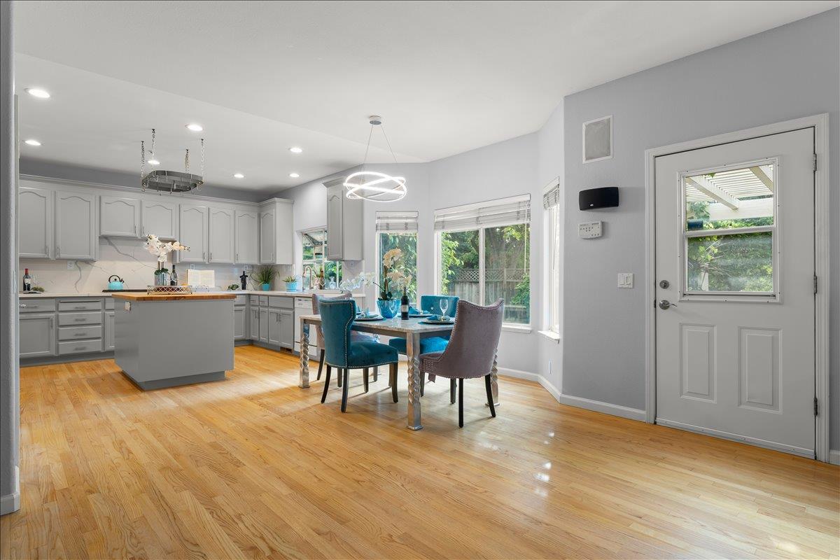 Detail Gallery Image 12 of 37 For 17115 Rosemary Cir, Morgan Hill,  CA 95037 - 4 Beds | 3 Baths