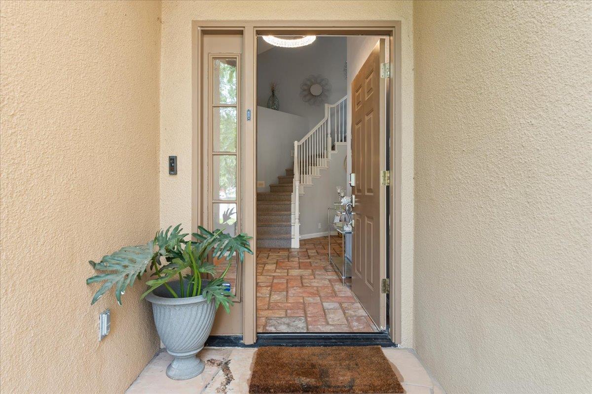 Detail Gallery Image 3 of 37 For 17115 Rosemary Cir, Morgan Hill,  CA 95037 - 4 Beds | 3 Baths