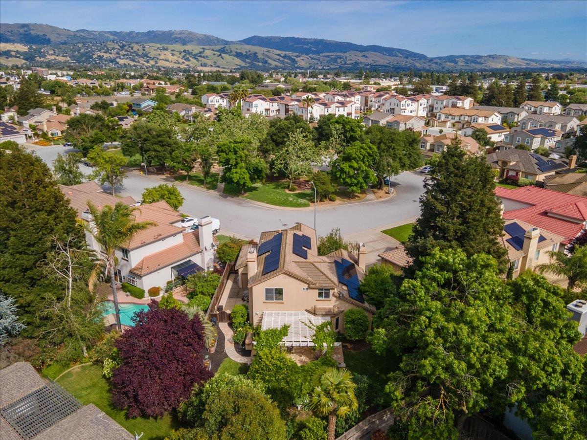 Detail Gallery Image 33 of 37 For 17115 Rosemary Cir, Morgan Hill,  CA 95037 - 4 Beds | 3 Baths