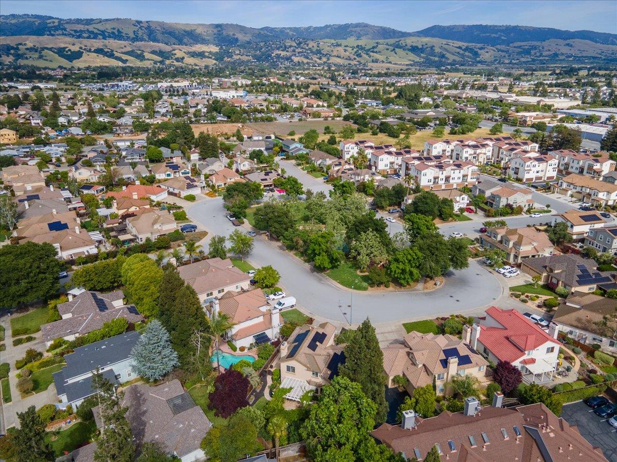 Detail Gallery Image 35 of 37 For 17115 Rosemary Cir, Morgan Hill,  CA 95037 - 4 Beds | 3 Baths