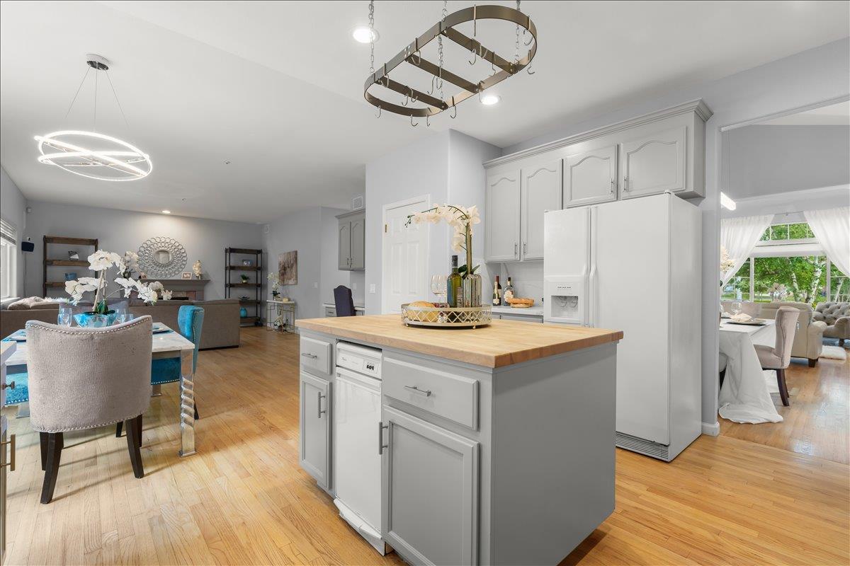 Detail Gallery Image 9 of 37 For 17115 Rosemary Cir, Morgan Hill,  CA 95037 - 4 Beds | 3 Baths