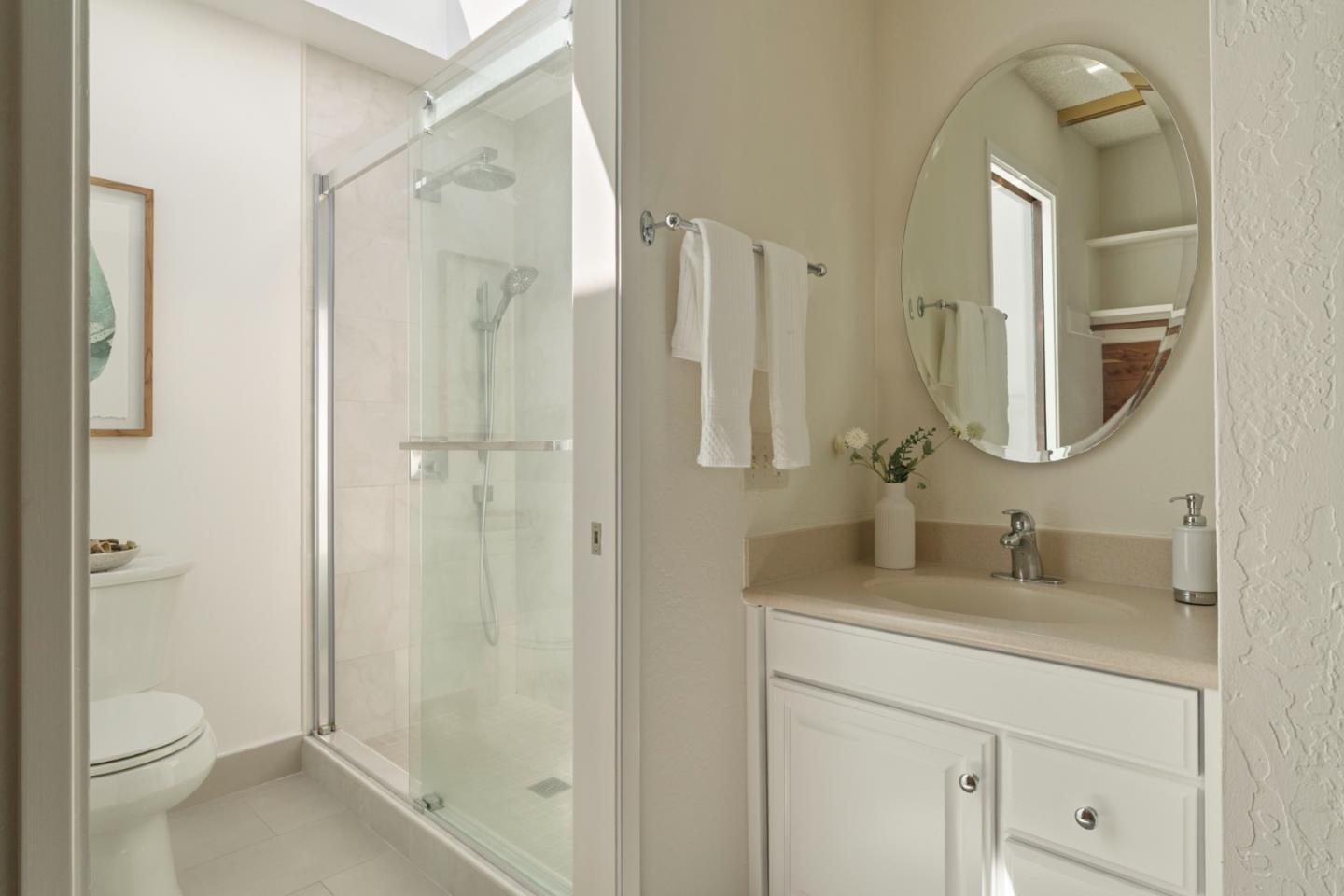 Detail Gallery Image 10 of 27 For Lisbon St, Daly City,  CA 94014 - 4 Beds | 3 Baths