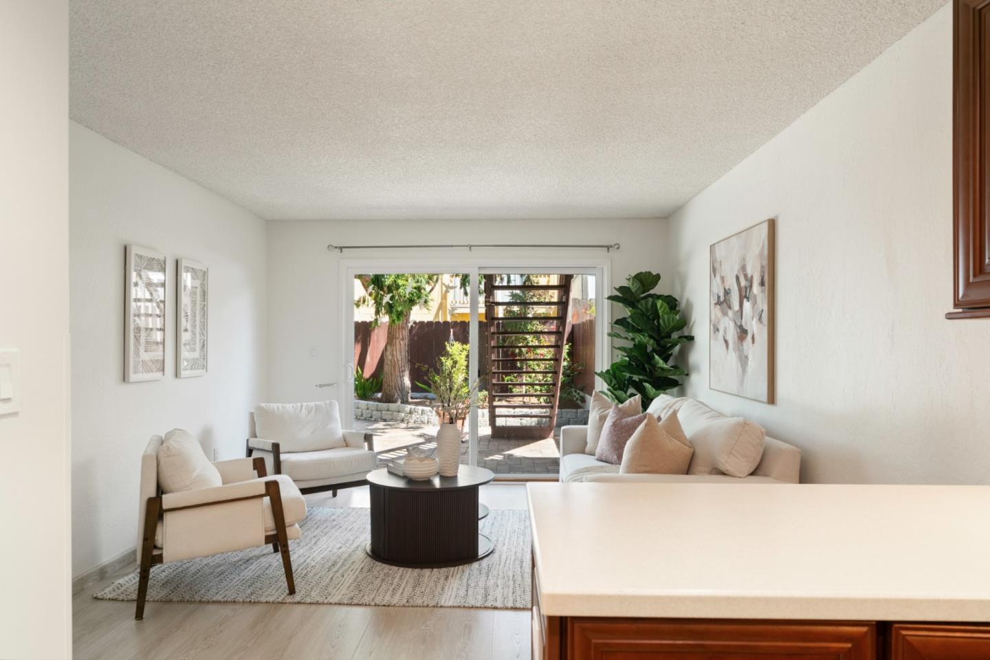 Detail Gallery Image 20 of 27 For Lisbon St, Daly City,  CA 94014 - 4 Beds | 3 Baths