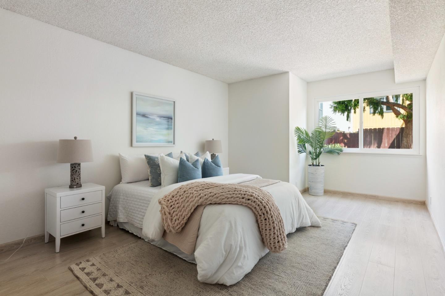 Detail Gallery Image 21 of 27 For Lisbon St, Daly City,  CA 94014 - 4 Beds | 3 Baths