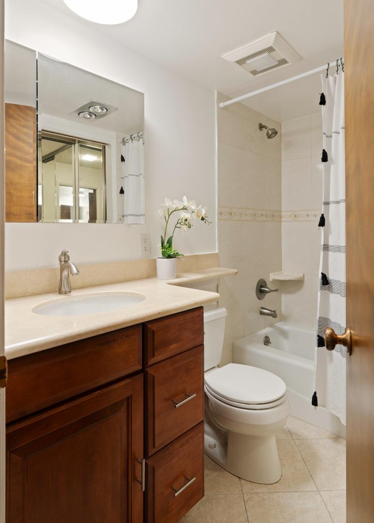 Detail Gallery Image 23 of 27 For Lisbon St, Daly City,  CA 94014 - 4 Beds | 3 Baths