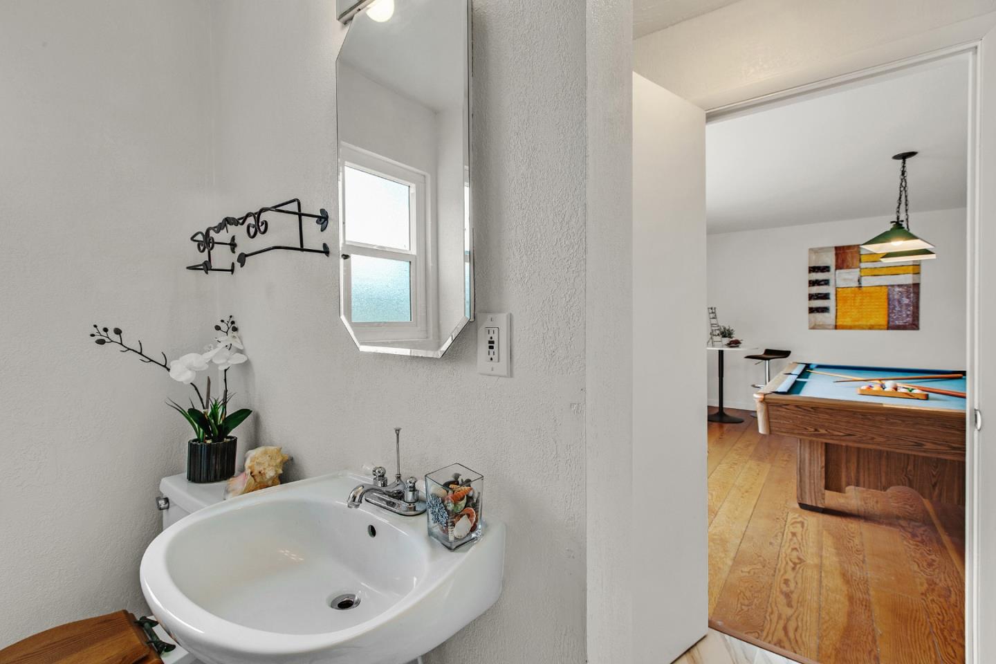 Detail Gallery Image 25 of 32 For 209 Clifton Ave, San Carlos,  CA 94070 - 3 Beds | 3 Baths