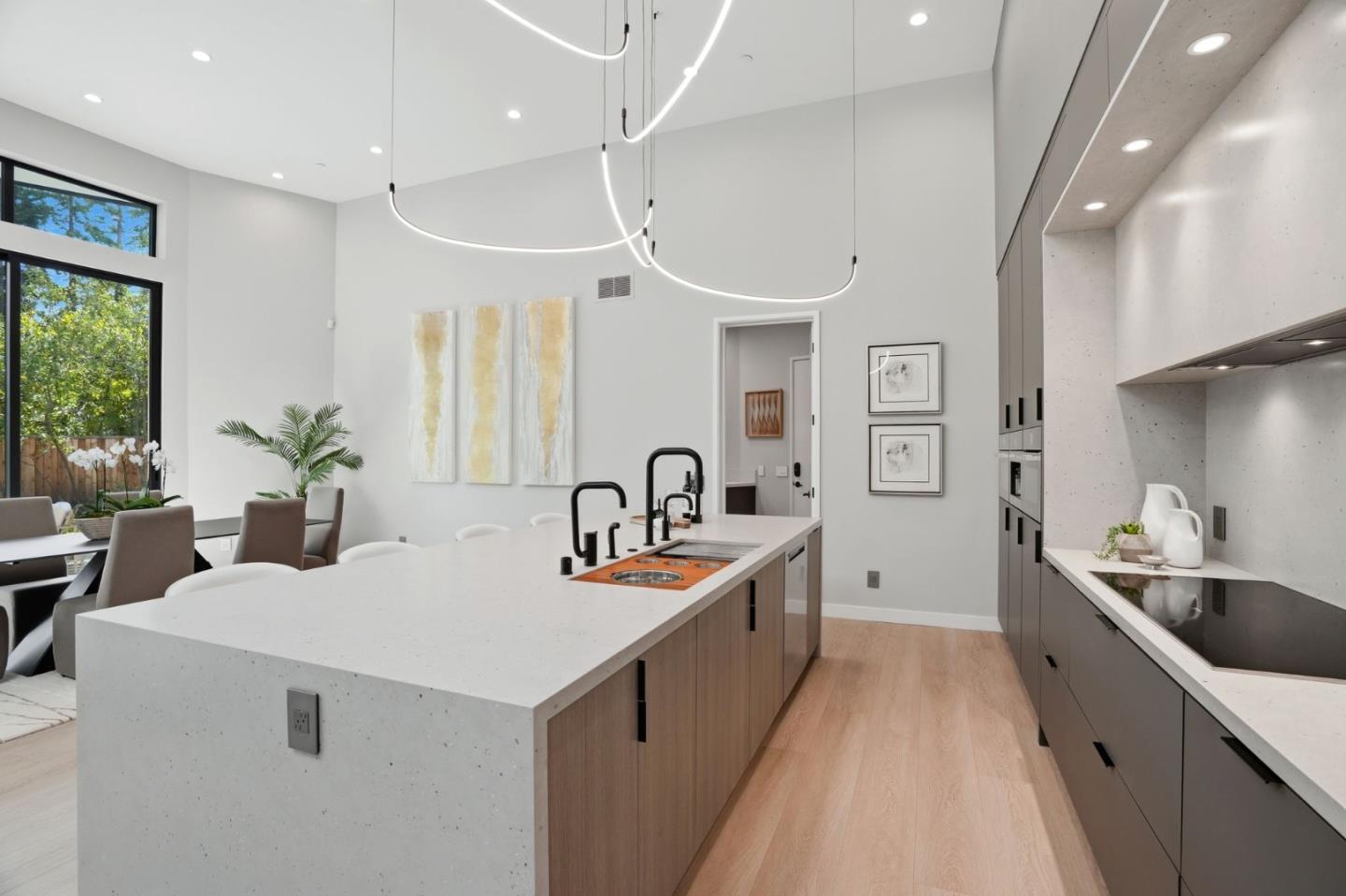 Detail Gallery Image 13 of 75 For 90 Crescent Dr, Palo Alto,  CA 94301 - 6 Beds | 5/2 Baths