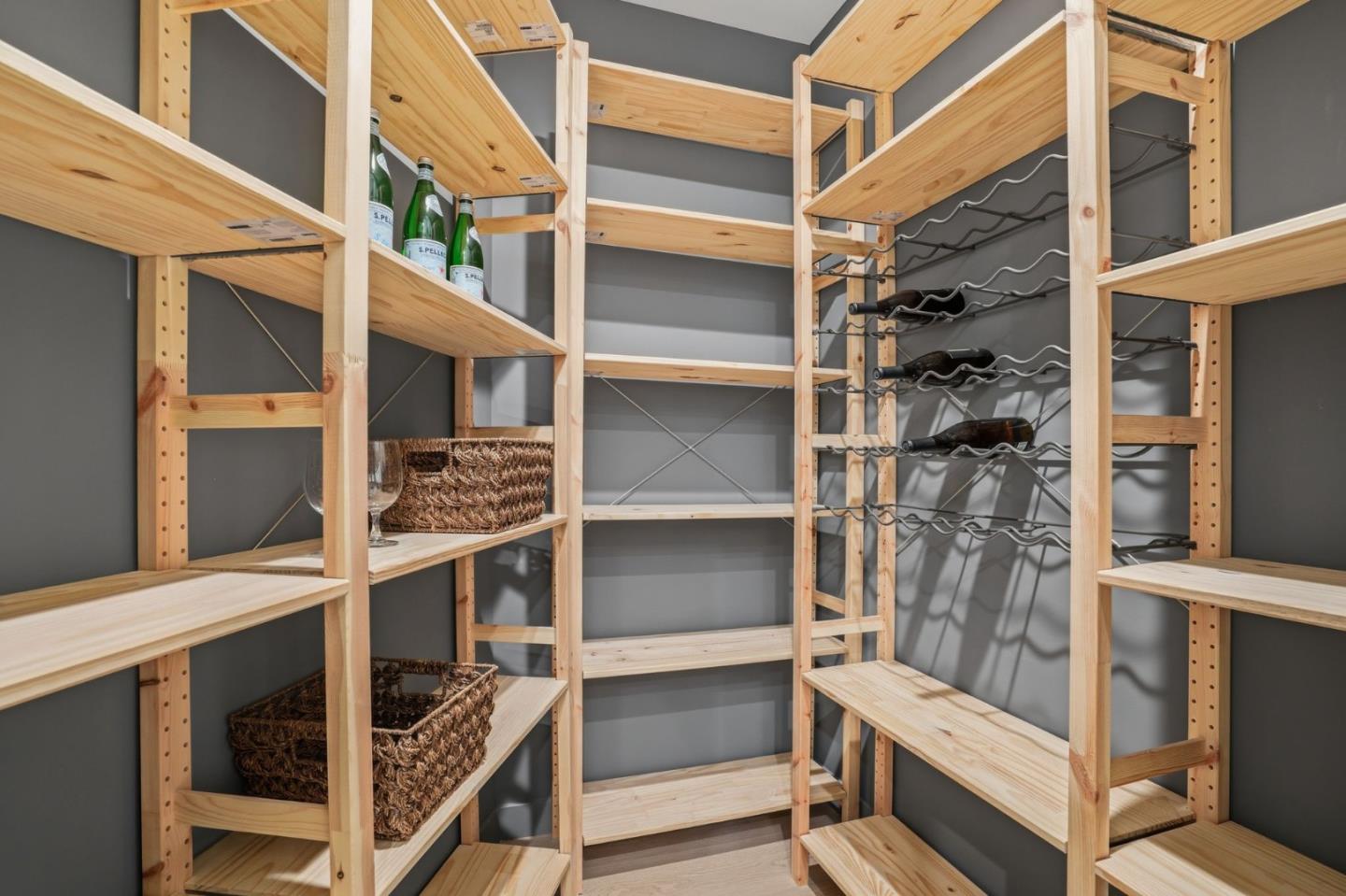 Detail Gallery Image 21 of 75 For 90 Crescent Dr, Palo Alto,  CA 94301 - 6 Beds | 5/2 Baths