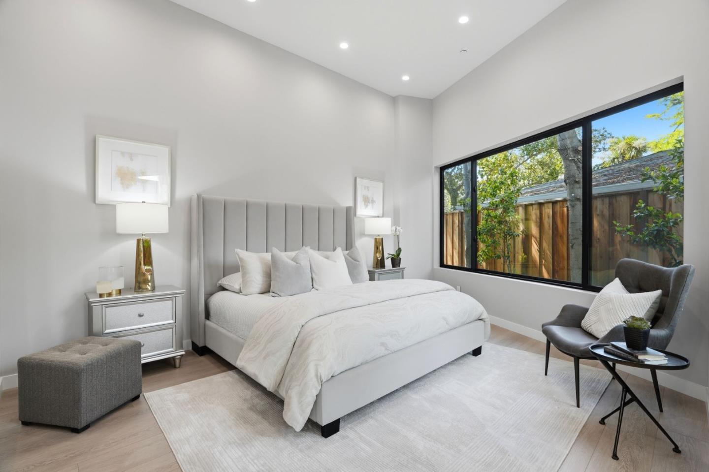 Detail Gallery Image 23 of 75 For 90 Crescent Dr, Palo Alto,  CA 94301 - 6 Beds | 5/2 Baths