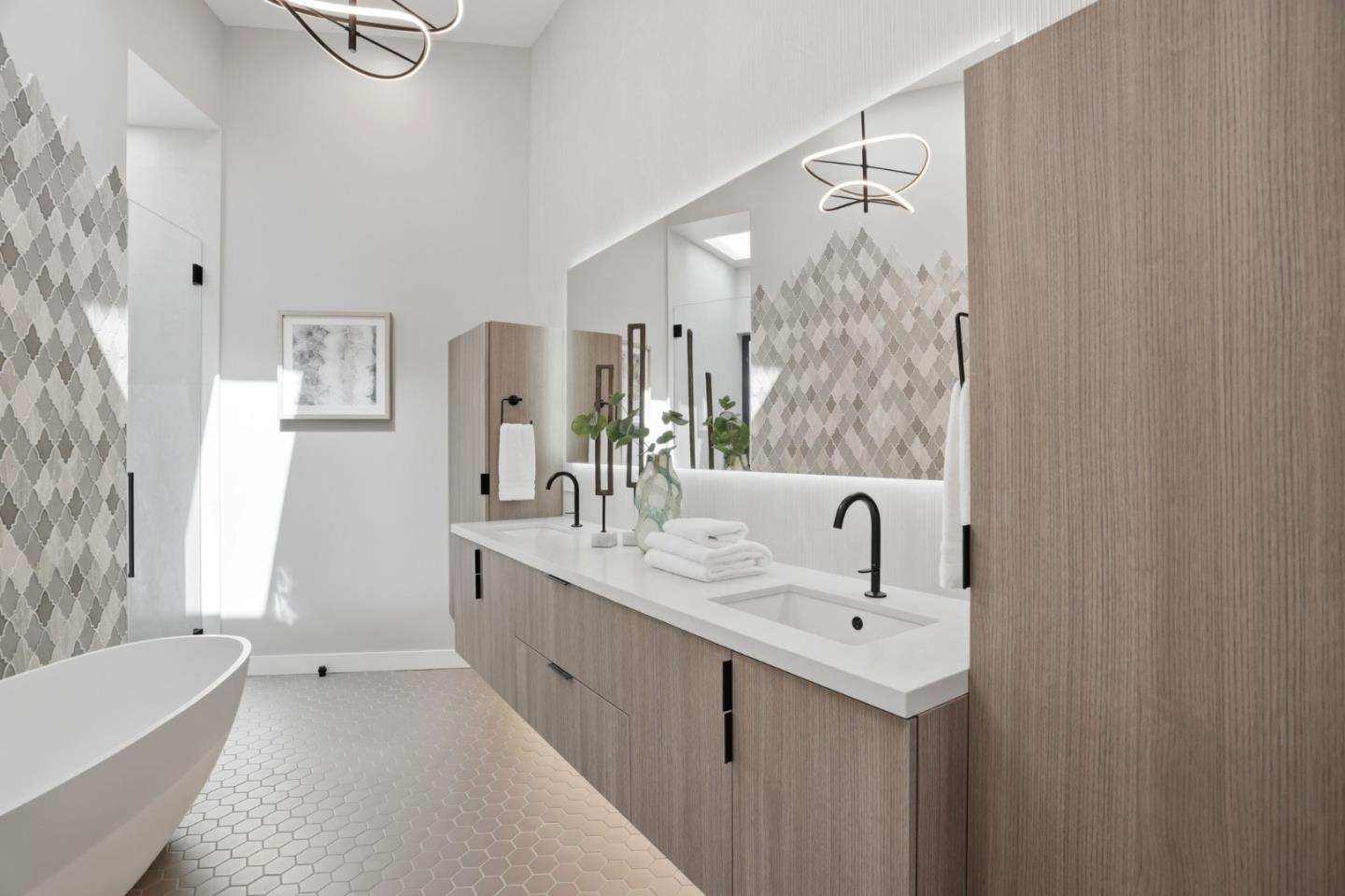 Detail Gallery Image 27 of 75 For 90 Crescent Dr, Palo Alto,  CA 94301 - 6 Beds | 5/2 Baths