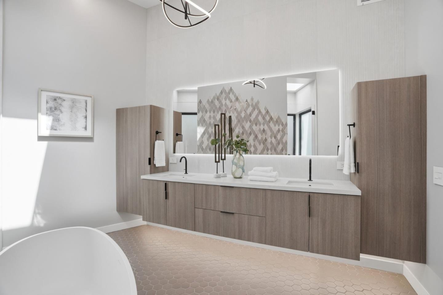 Detail Gallery Image 29 of 75 For 90 Crescent Dr, Palo Alto,  CA 94301 - 6 Beds | 5/2 Baths