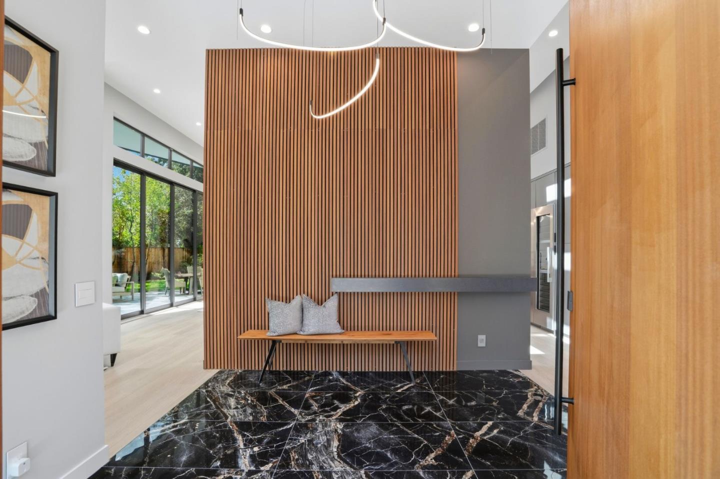 Detail Gallery Image 3 of 75 For 90 Crescent Dr, Palo Alto,  CA 94301 - 6 Beds | 5/2 Baths