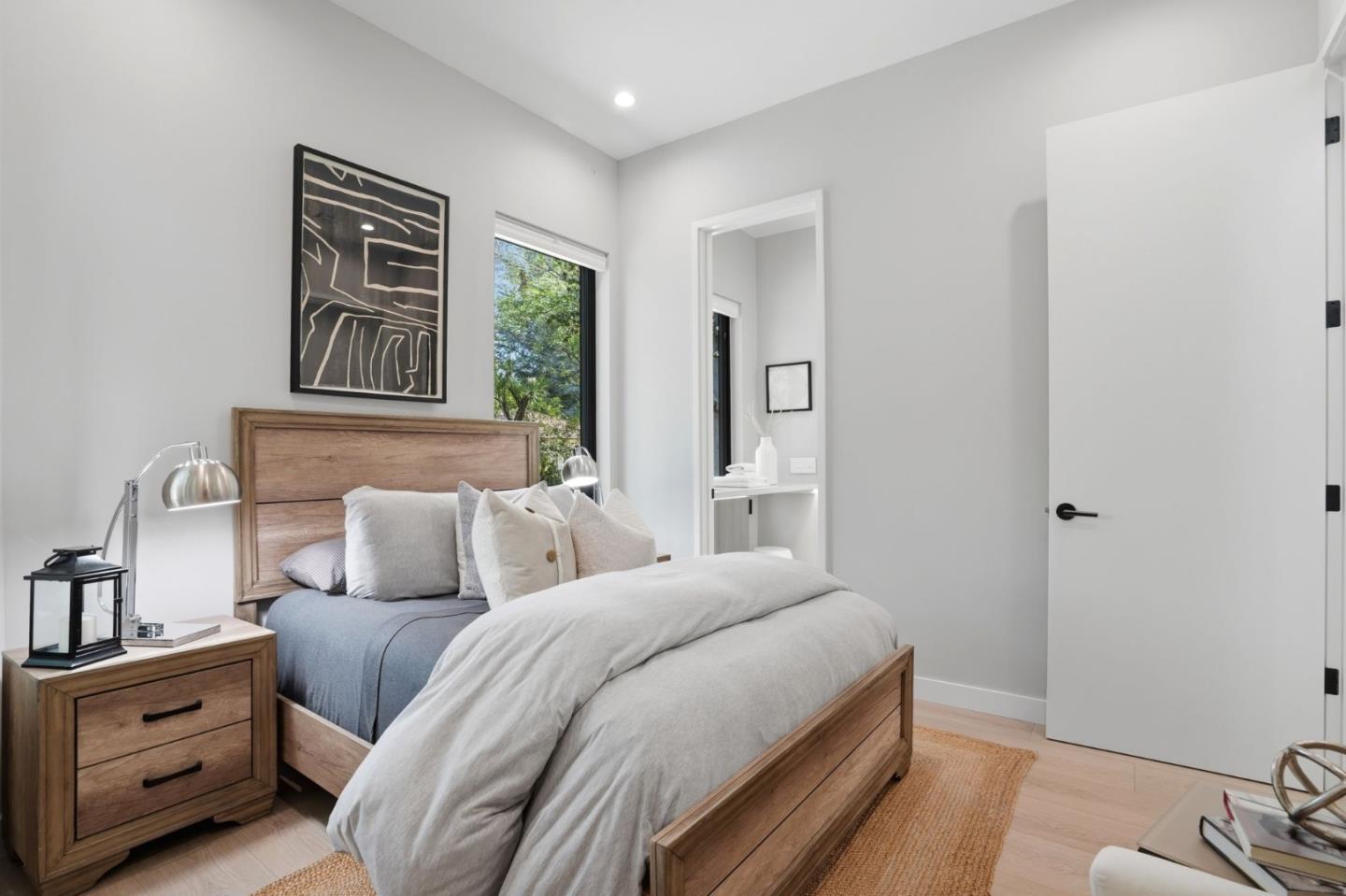 Detail Gallery Image 30 of 75 For 90 Crescent Dr, Palo Alto,  CA 94301 - 6 Beds | 5/2 Baths