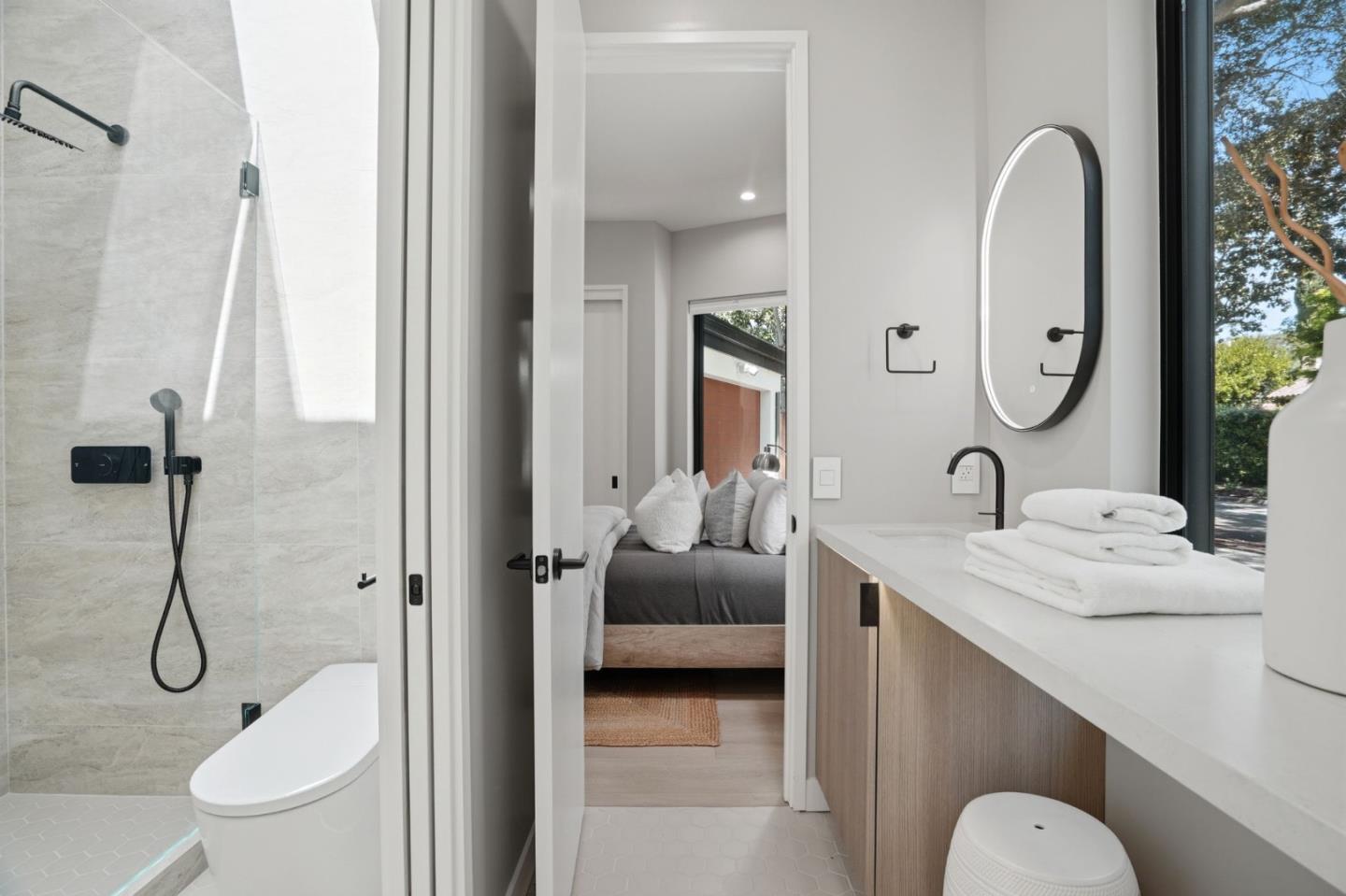 Detail Gallery Image 33 of 75 For 90 Crescent Dr, Palo Alto,  CA 94301 - 6 Beds | 5/2 Baths