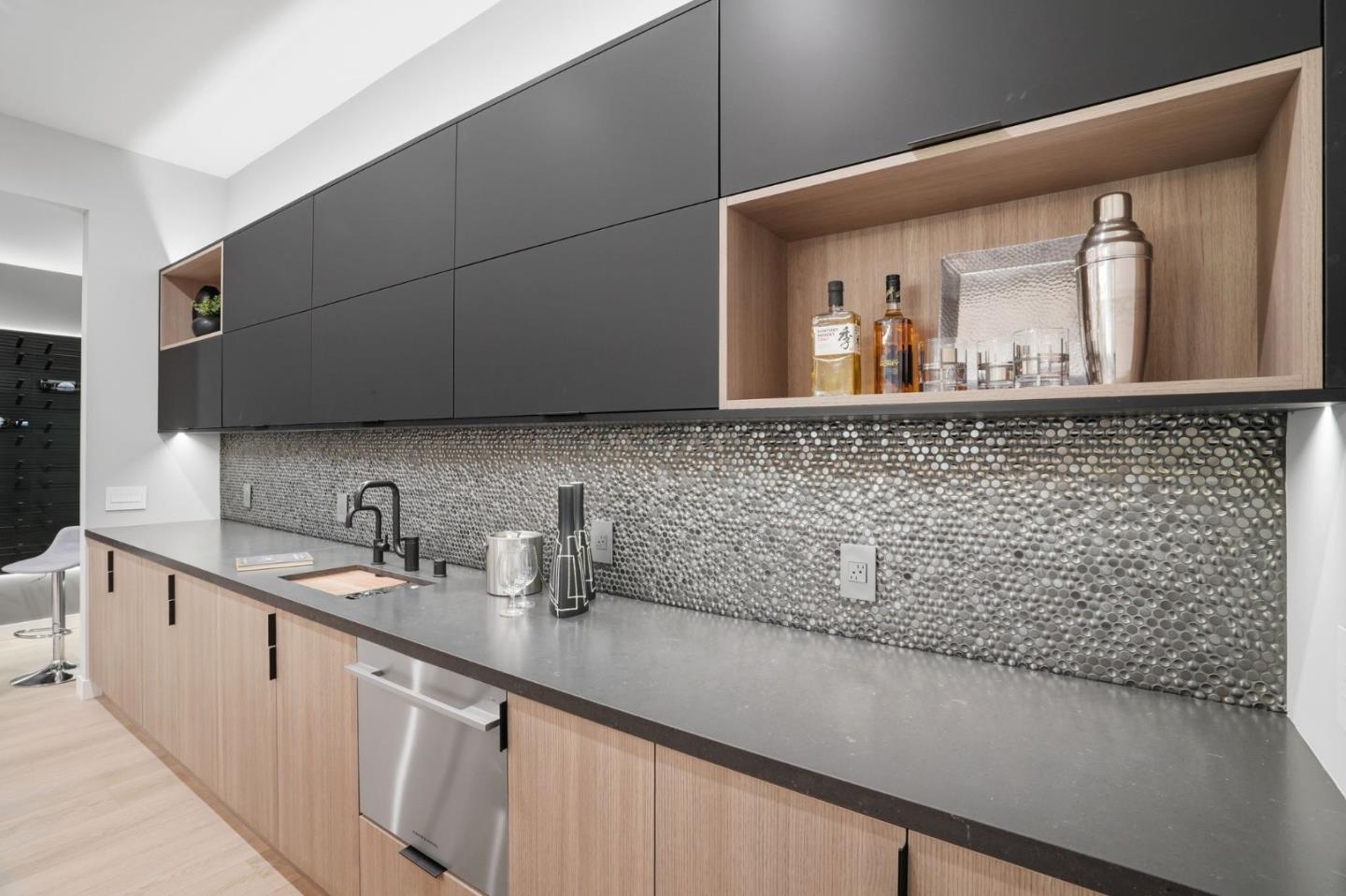 Detail Gallery Image 39 of 75 For 90 Crescent Dr, Palo Alto,  CA 94301 - 6 Beds | 5/2 Baths