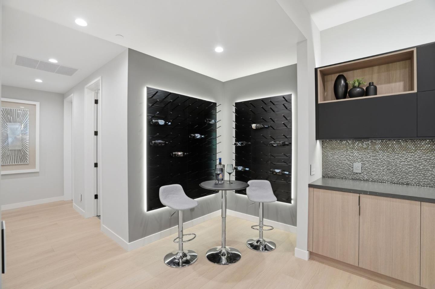 Detail Gallery Image 40 of 75 For 90 Crescent Dr, Palo Alto,  CA 94301 - 6 Beds | 5/2 Baths