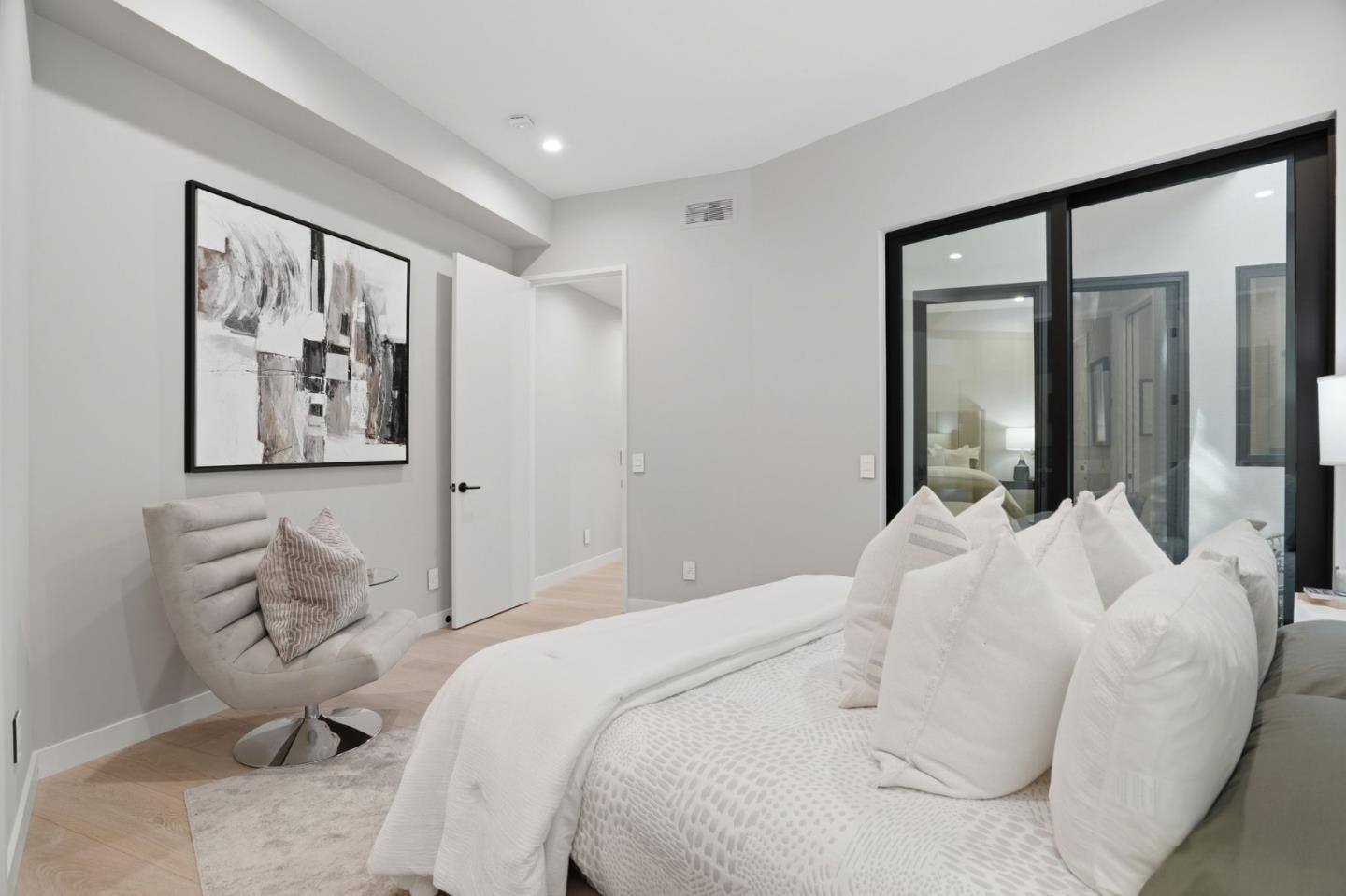 Detail Gallery Image 57 of 75 For 90 Crescent Dr, Palo Alto,  CA 94301 - 6 Beds | 5/2 Baths