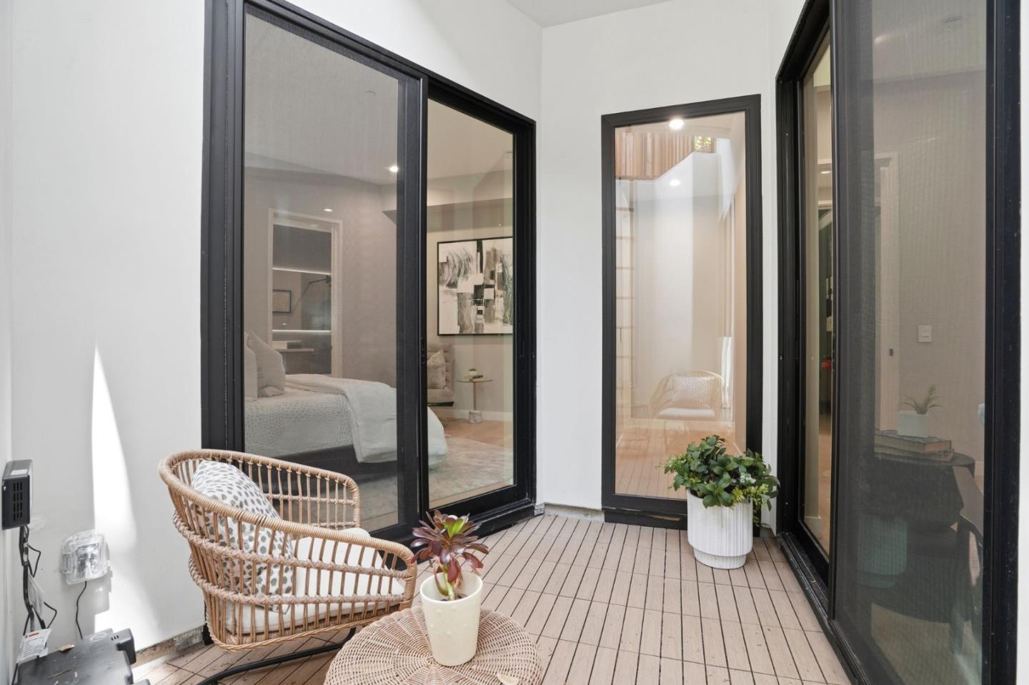 Detail Gallery Image 59 of 75 For 90 Crescent Dr, Palo Alto,  CA 94301 - 6 Beds | 5/2 Baths