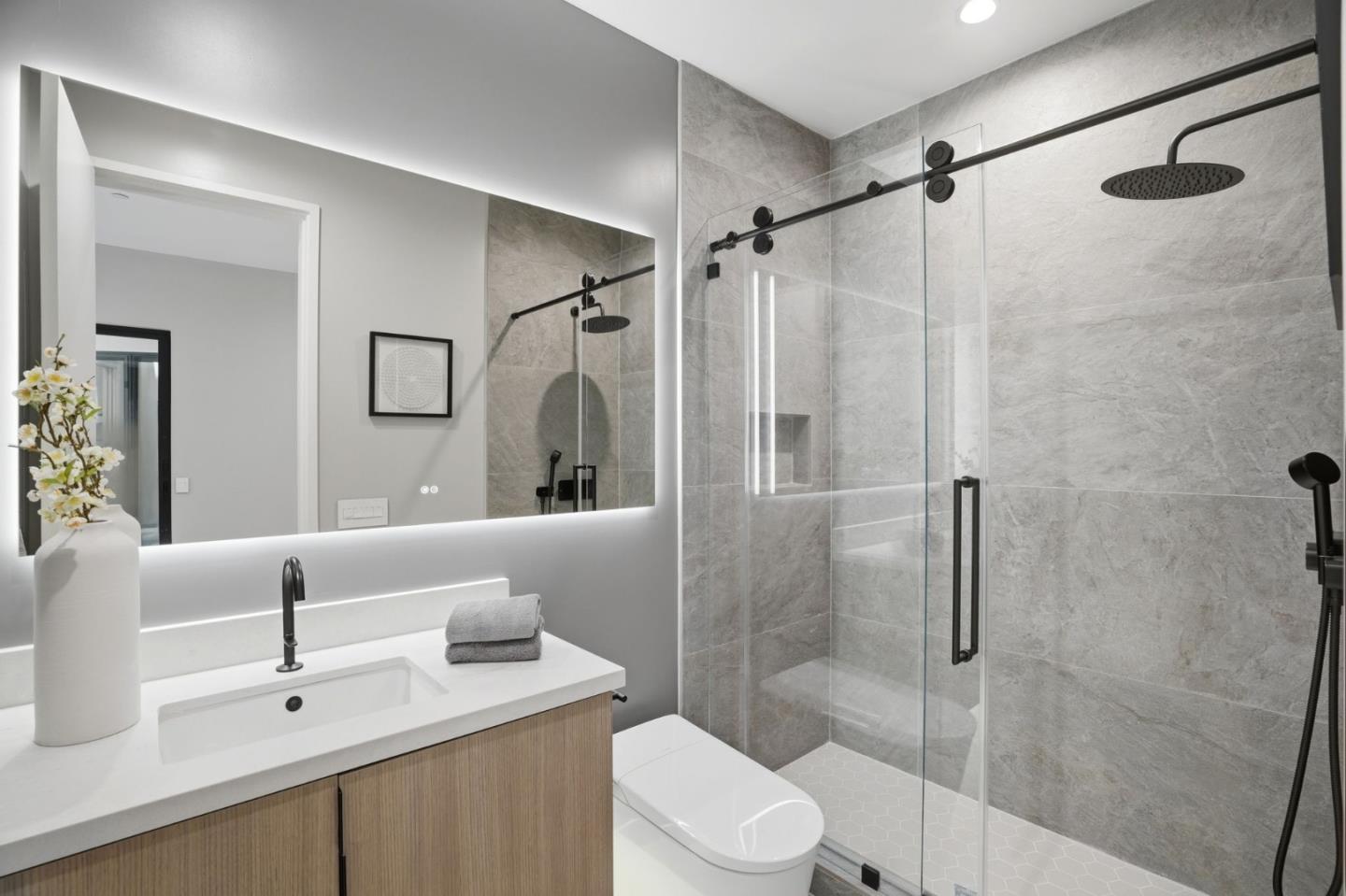 Detail Gallery Image 61 of 75 For 90 Crescent Dr, Palo Alto,  CA 94301 - 6 Beds | 5/2 Baths